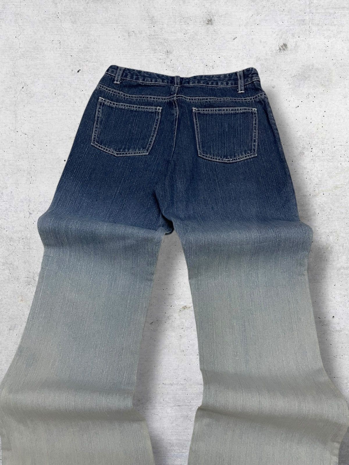 VINTAGE JAPAN 90S FLORA APPLIQUE FLARED ARTSY TWIST DENIM