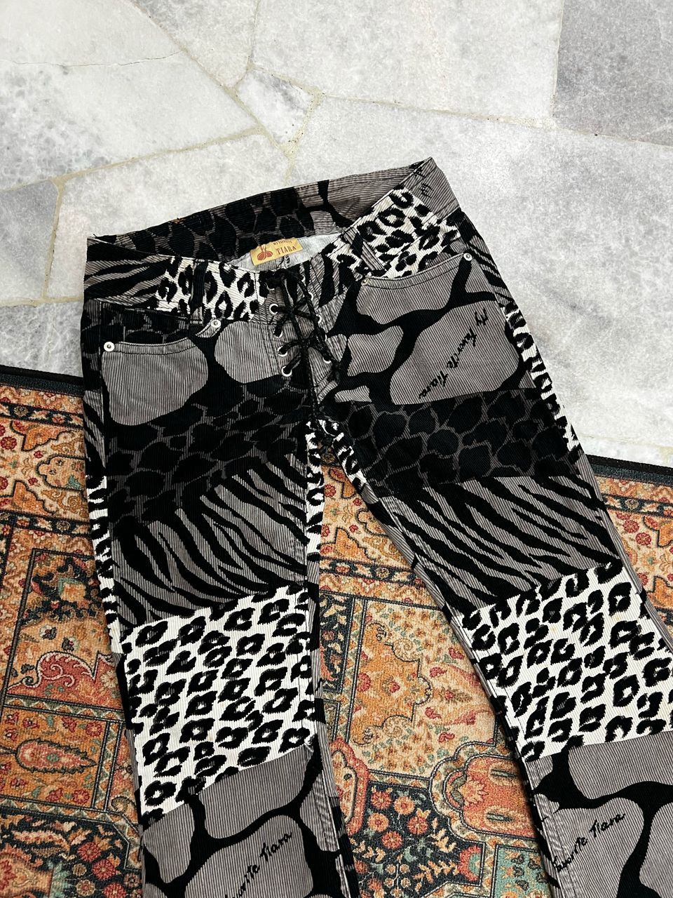 Japanese Brand Japanese Brand My Favourite Tiara Corduroy Pants Size US 29 - 3 Thumbnail