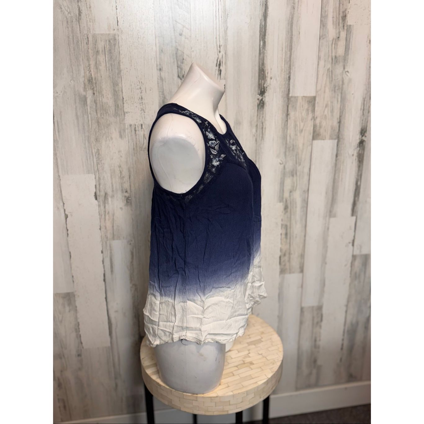 Other Xhilaration Blue White Ombre Lace Trim Tank Top – Size Mediu Size M / US 6-8 / IT 42-44 - 3 Thumbnail