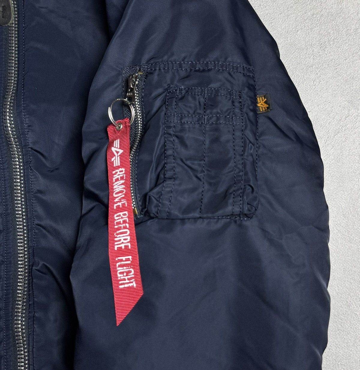 Alpha Industries Alpha Industries MA-1 Bomber Flight Jacket Vintage 1990s Size US L / EU 52-54 / 3 - 7 Thumbnail