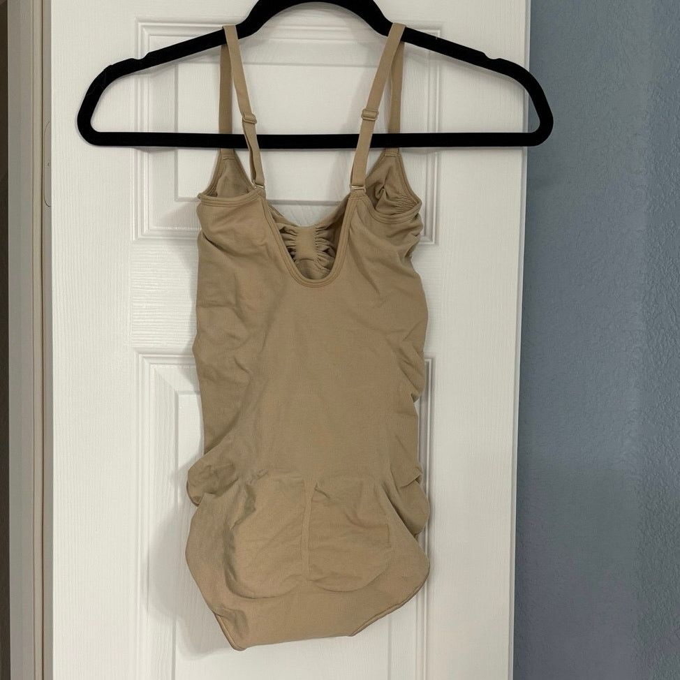 NWOT Skims Seamless Sculpt Brief Bodysuit - L