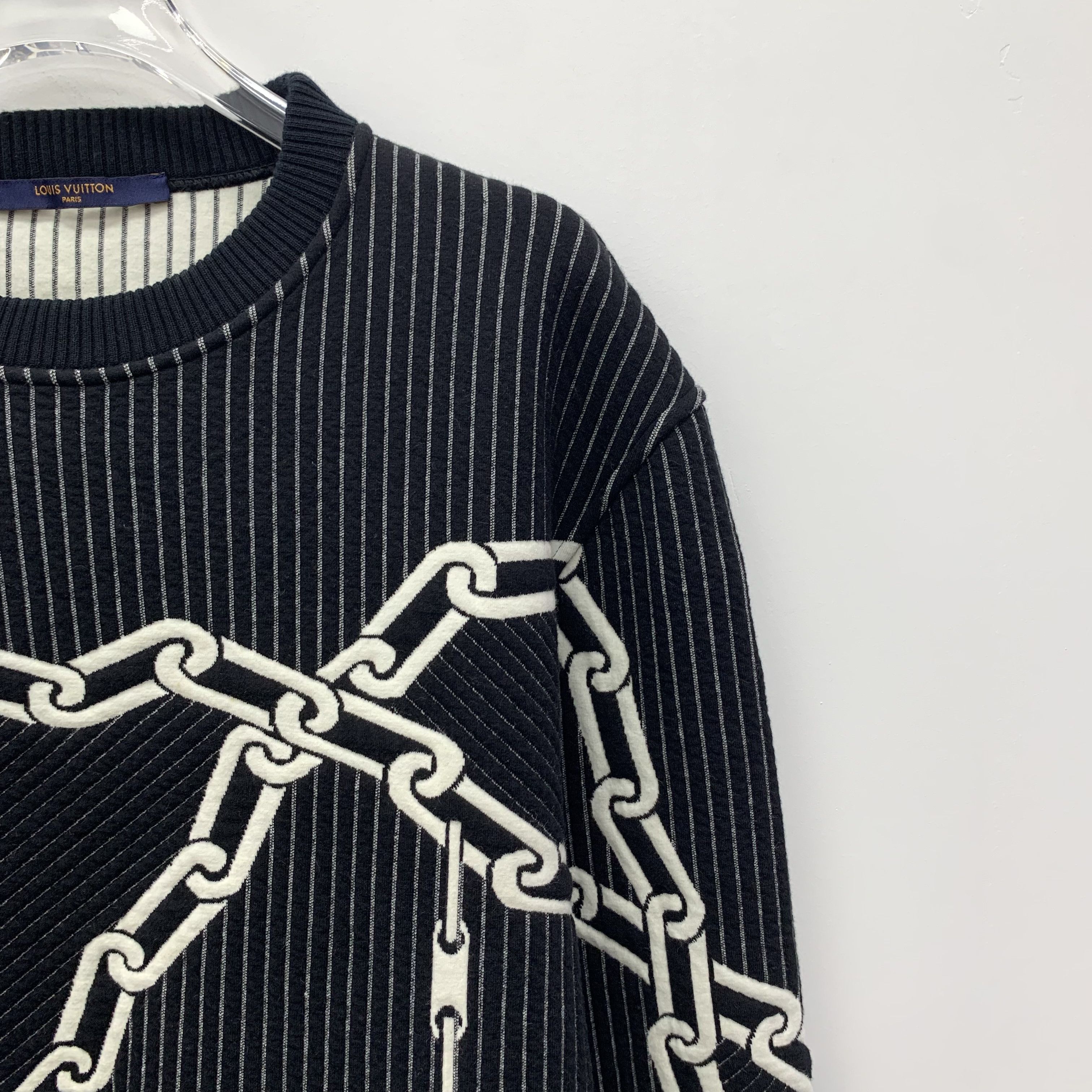 Louis Vuitton Louis Vuitton Sweatshirt – Black Crewneck (Size XS) Size XS / US 0-2 / IT 36-38 - 8 Thumbnail