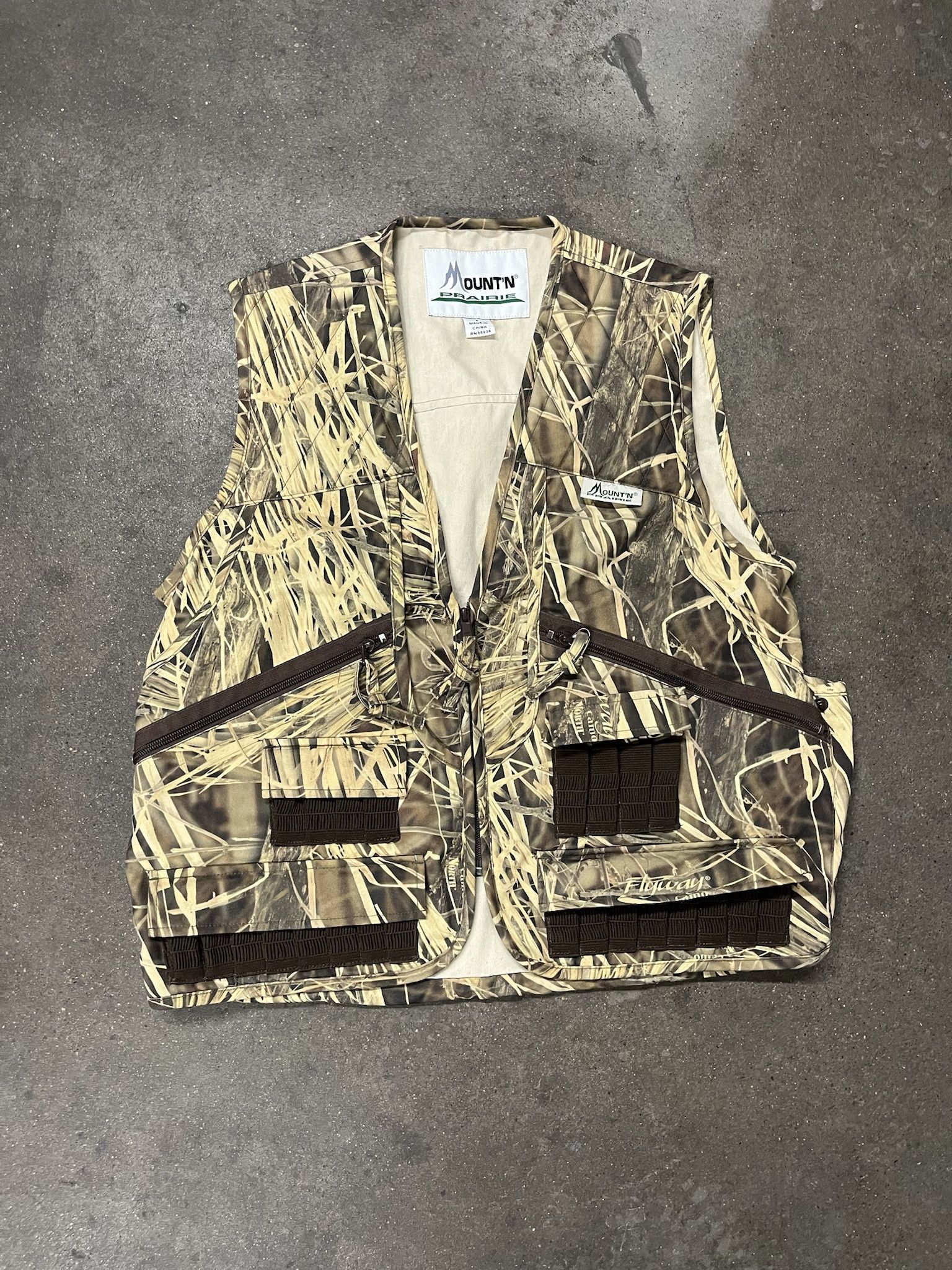 Vintage 1990s Realtree Camo Hunting Vest Flyaway Reed Camo Vest Size S