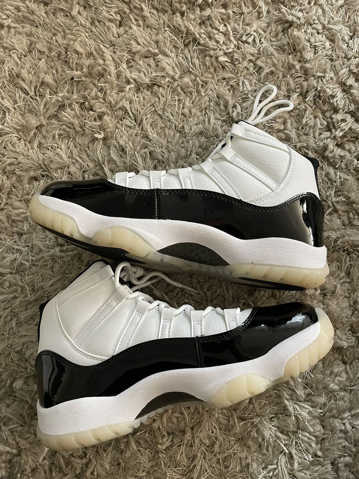 Jordan Brand Jordan 11 Gratitude Size US 6.5 / EU 39-40 - 3 Thumbnail
