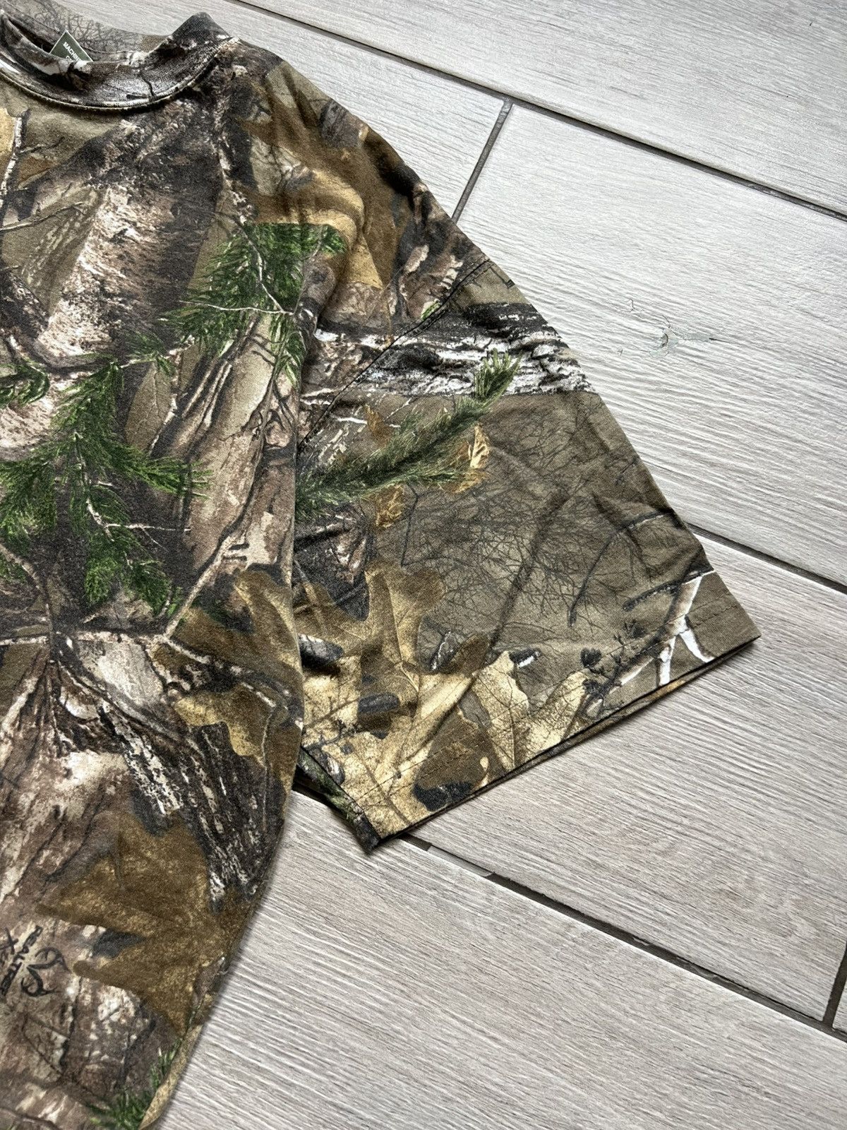 Realtree Outfitters Ridge Real Tree T-Shirt Size L Size US L / EU 52-54 / 3 - 5 Thumbnail