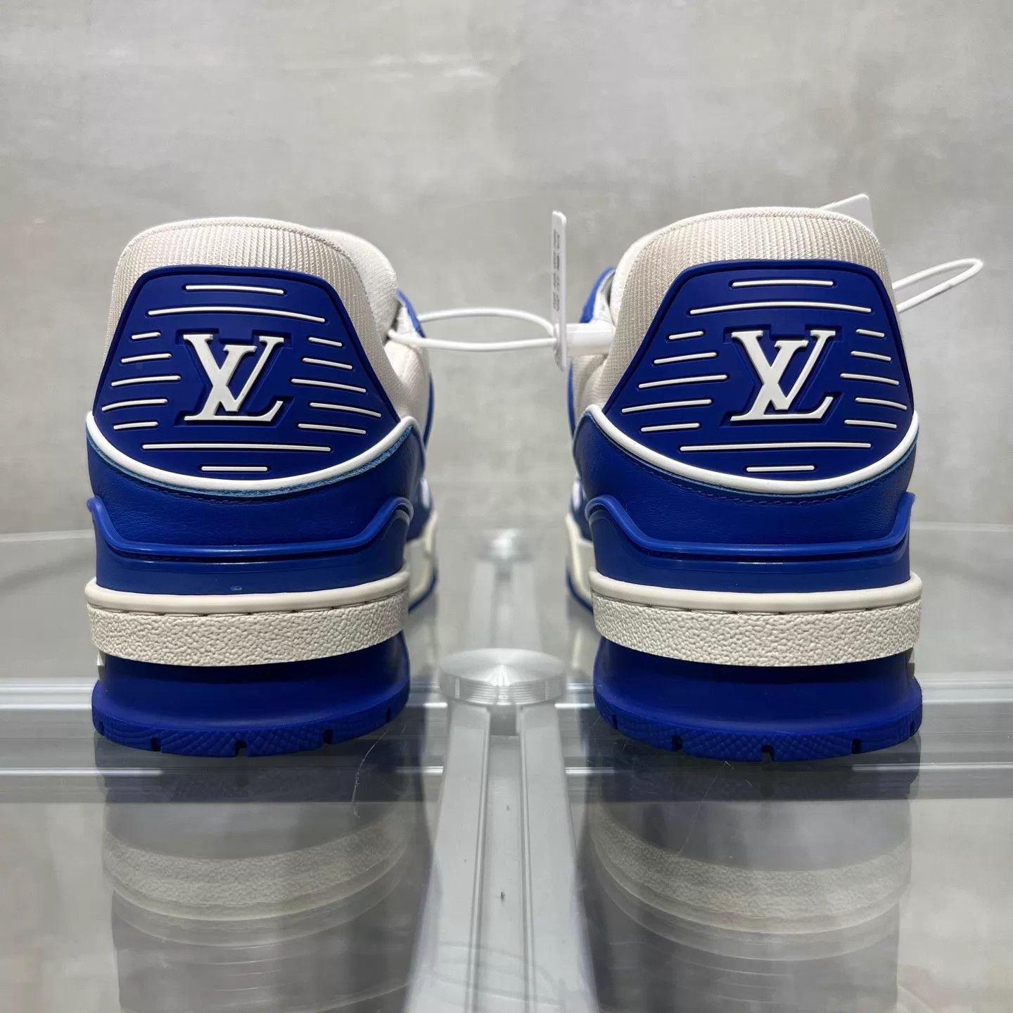 Louis Vuitton LVTrainer White Blue Embossed UK5.5 39.5 YH25043 Size US 6.5 / EU 39-40 - 6 Thumbnail