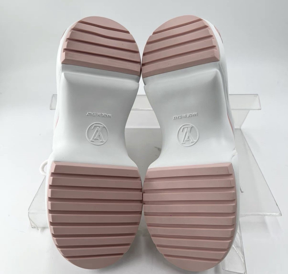 Louis Vuitton Louis Vuitton Pink & White Archlight Sneakers Women's K12 Size US 6 / IT 36 - 6 Thumbnail