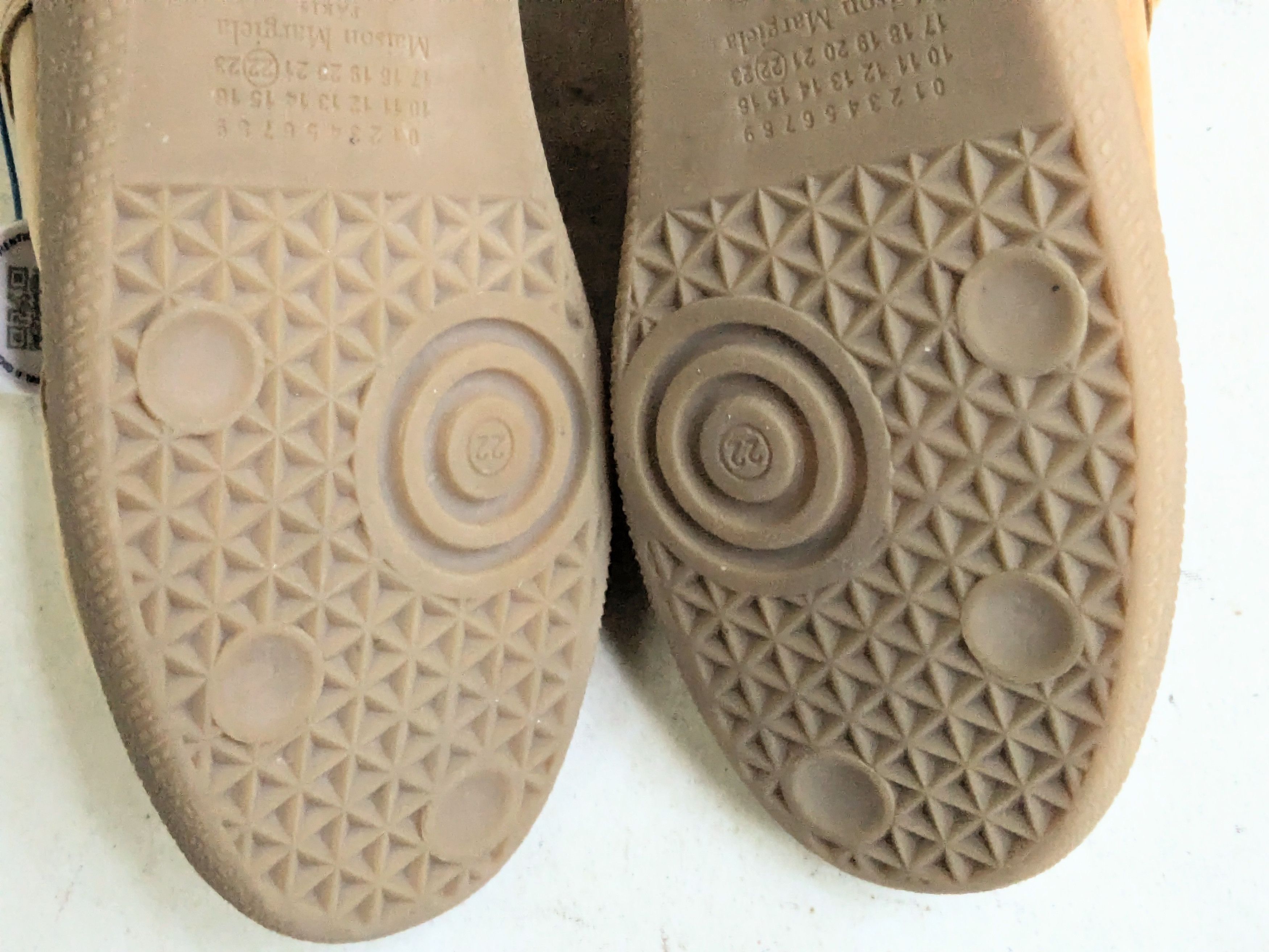 Maison Margiela Maison Margiela GAT Replica Wheat 10 43 Low Tops Size US 10 / EU 43 - 15 Thumbnail