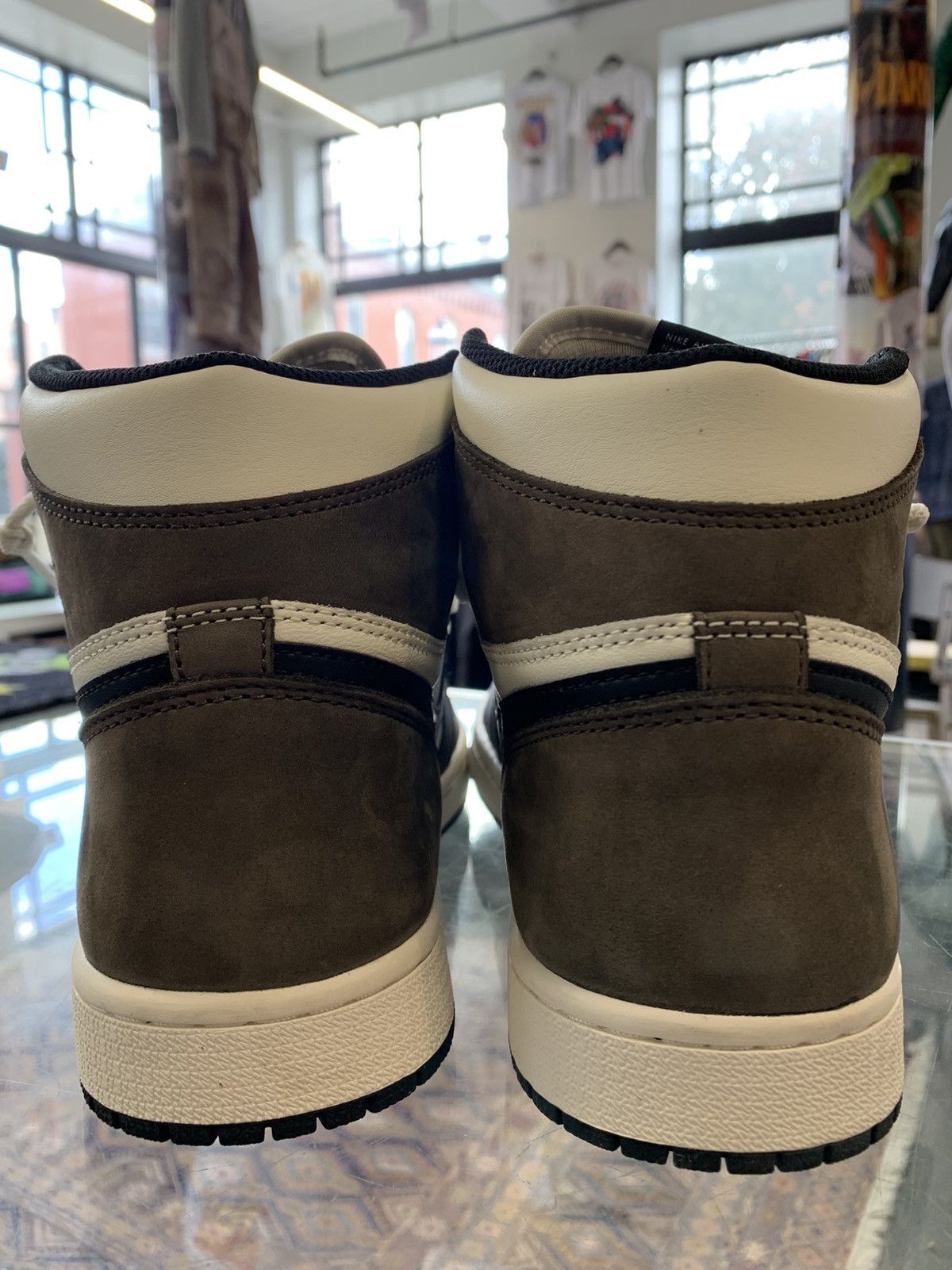 Nike Air Jordan 1 High Mocha Size US 9.5 / EU 42-43 - 5 Thumbnail
