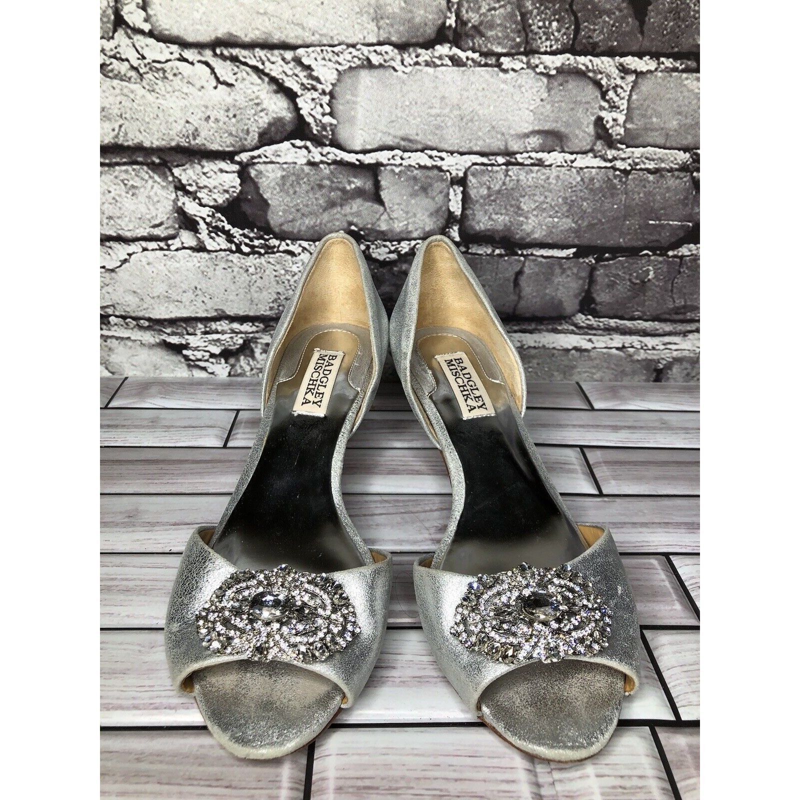Badgley Mischka Badgley Mischka Metallic Silver Leather Rhinestone Heels Wom Size US 6.5 / IT 36.5 - 14 Thumbnail