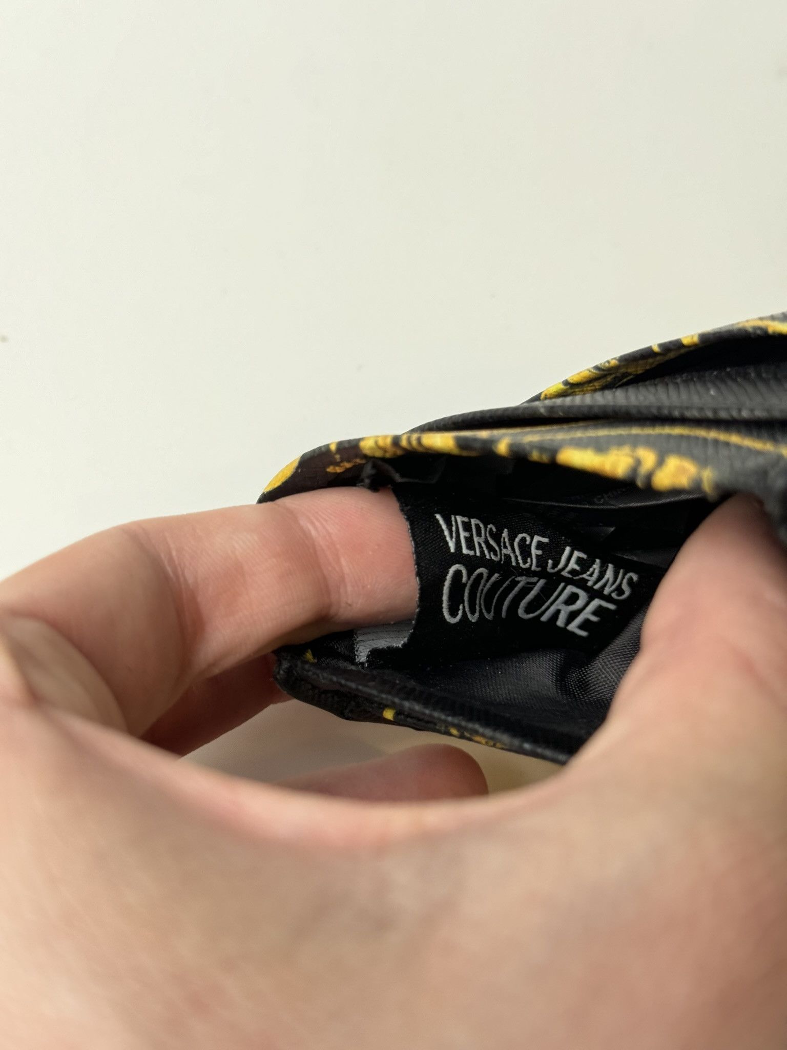 Versace Jeans Couture baroque-print textured cardholder Size ONE SIZE - 7 Thumbnail