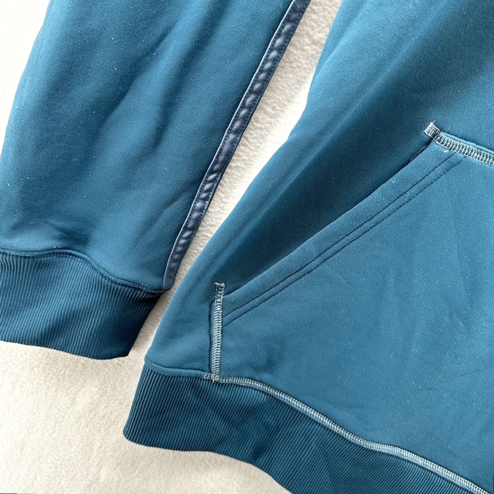 Adidas Adidas Pullover Hoodie Blue Men's Medium Long Sleeve Front Pockets Size US M / EU 48-50 / 2 - 5 Thumbnail