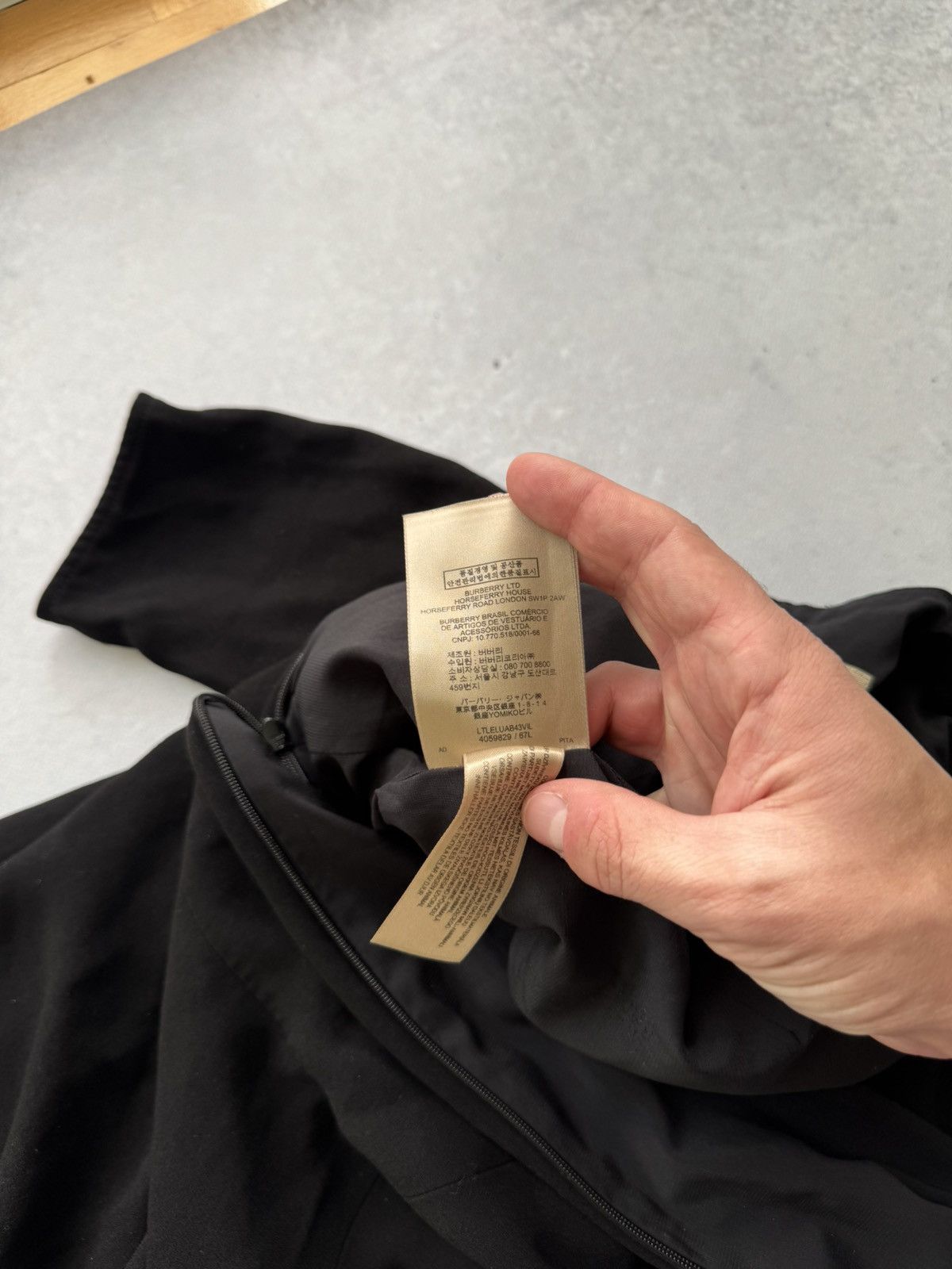 Burberry Burberry Lined 3/4 Zip Sleeves Sheath Black Dress Size S / US 4 / IT 40 - 13 Thumbnail