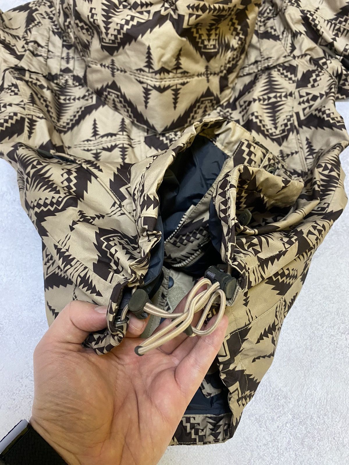 Nike Nike ACG Hooded Full Zip Ski Jacket Women's Aztec Print Size M / US 6-8 / IT 42-44 - 18 Thumbnail