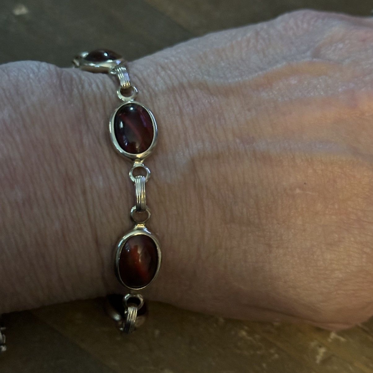 Other × Vintage Vintage Sarah Coventry gold tone Wood Nymph bracelet Size ONE SIZE - 5 Thumbnail