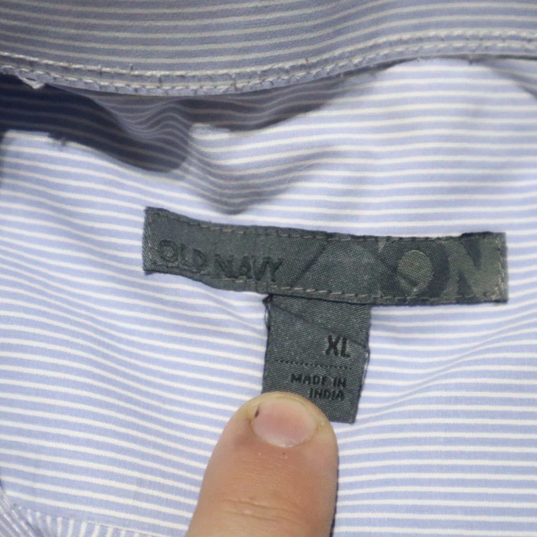 Old Navy Old Navy Shirt Mens XL Blue Striped Button-Up Long Sleeve Classic Collared Cotton Size US XL / EU 56 / 4 - 2 Thumbnail