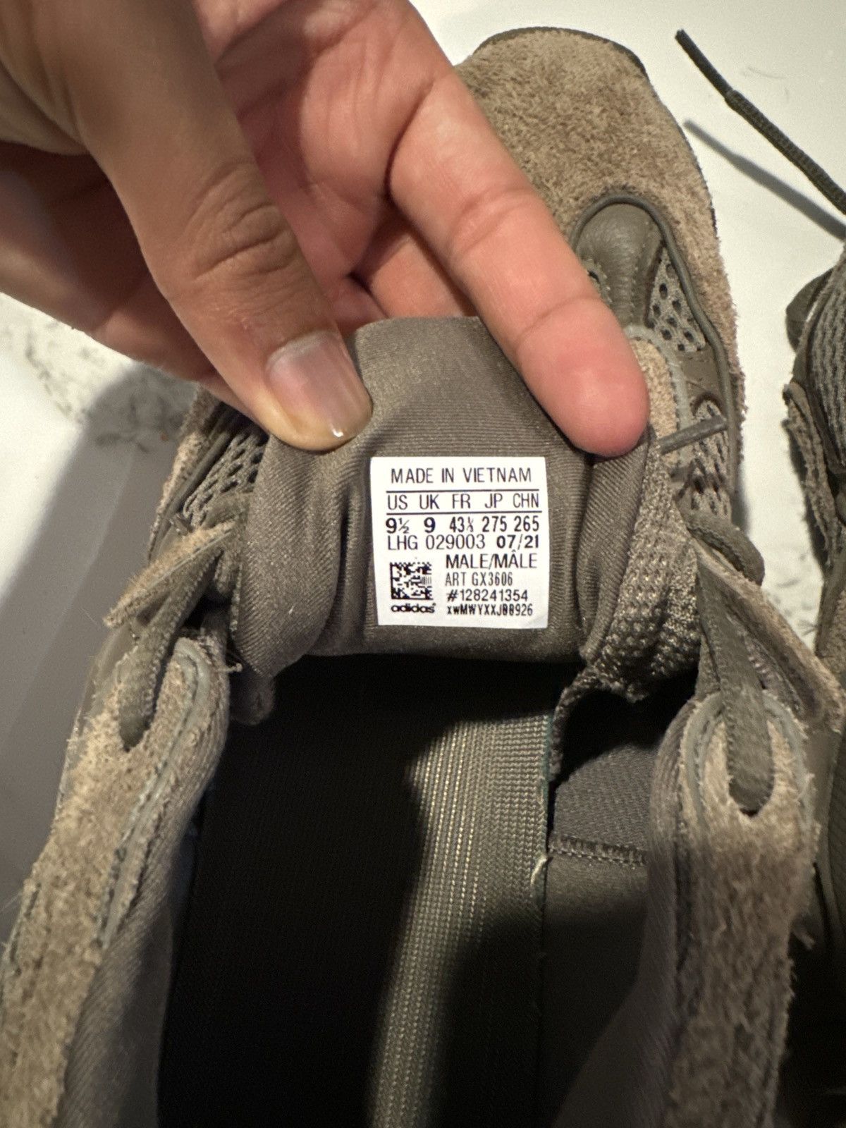 Adidas yeezy 500 Size US 9.5 / EU 42-43 - 6 Thumbnail