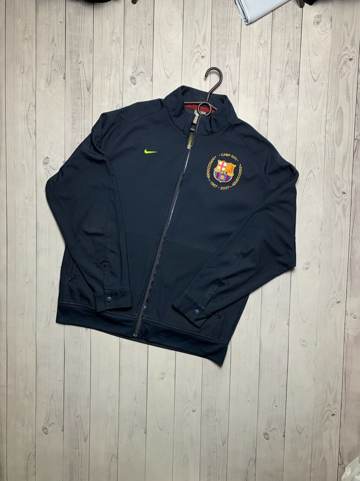 Other Vintage Nike Barcelona soccer track jacket size L logo Size US L / EU 52-54 / 3 - 1 Thumbnail
