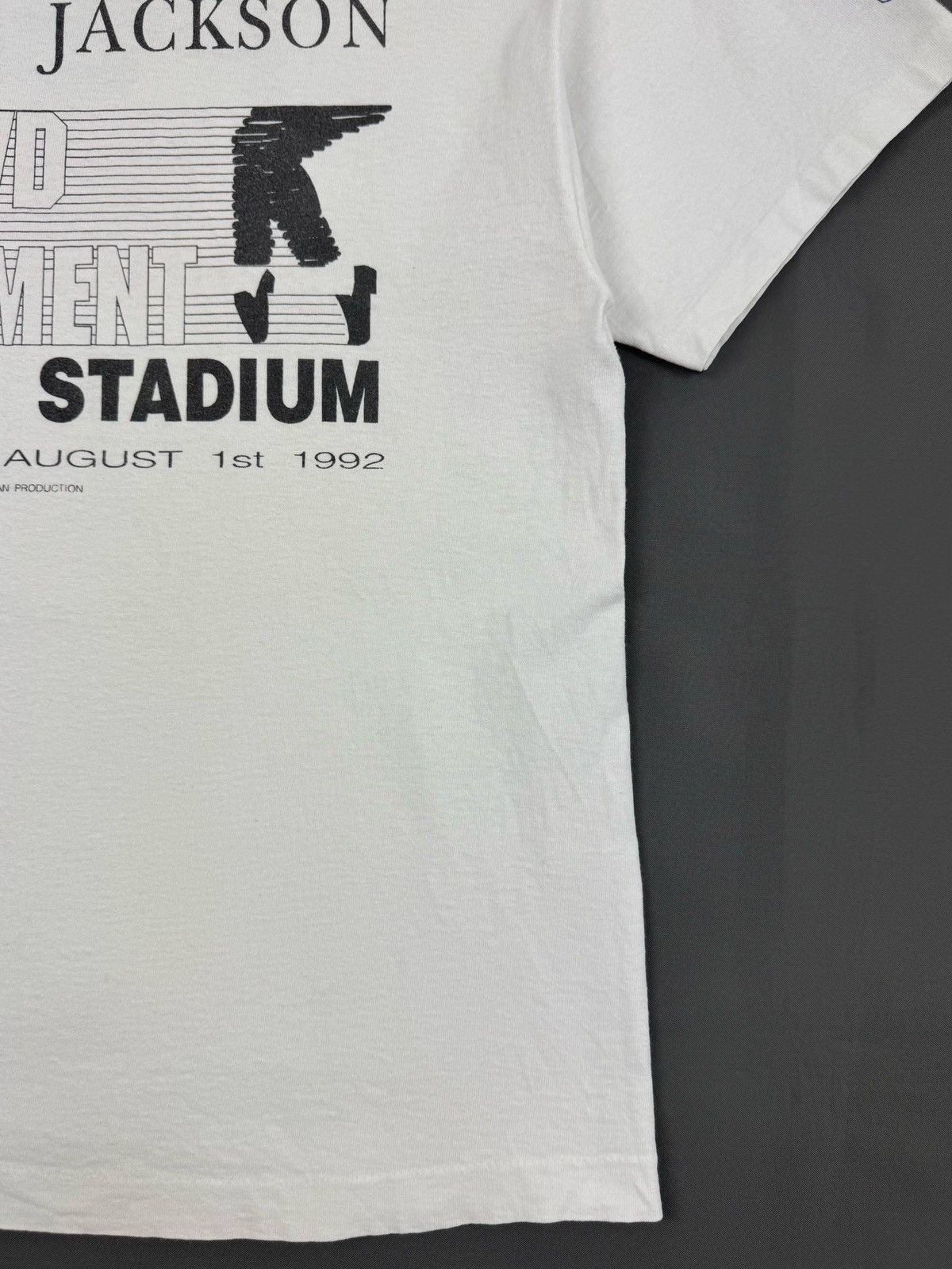 Band Tees × Michael Jackson × Vintage 1992 Vintage Michael Jackson Wembley Stadium Rare T-Shirt Size US XL / EU 56 / 4 - 2 Thumbnail