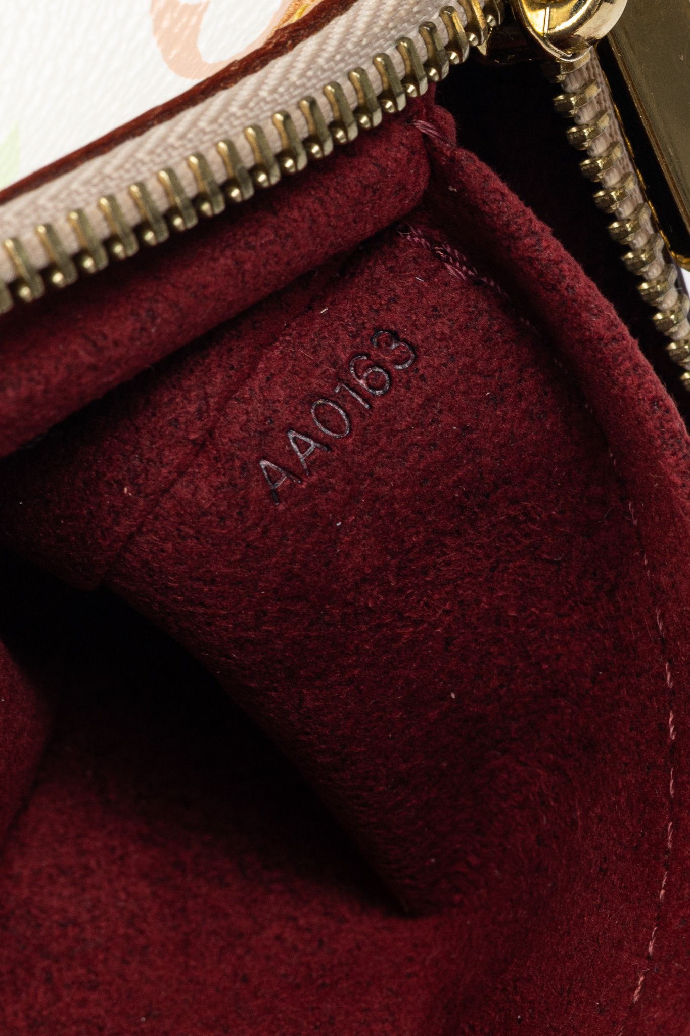 Louis Vuitton × Takashi Murakami Louis Vuitton Milla MM Multicolore Monogram Pochette Size ONE SIZE - 13 Thumbnail