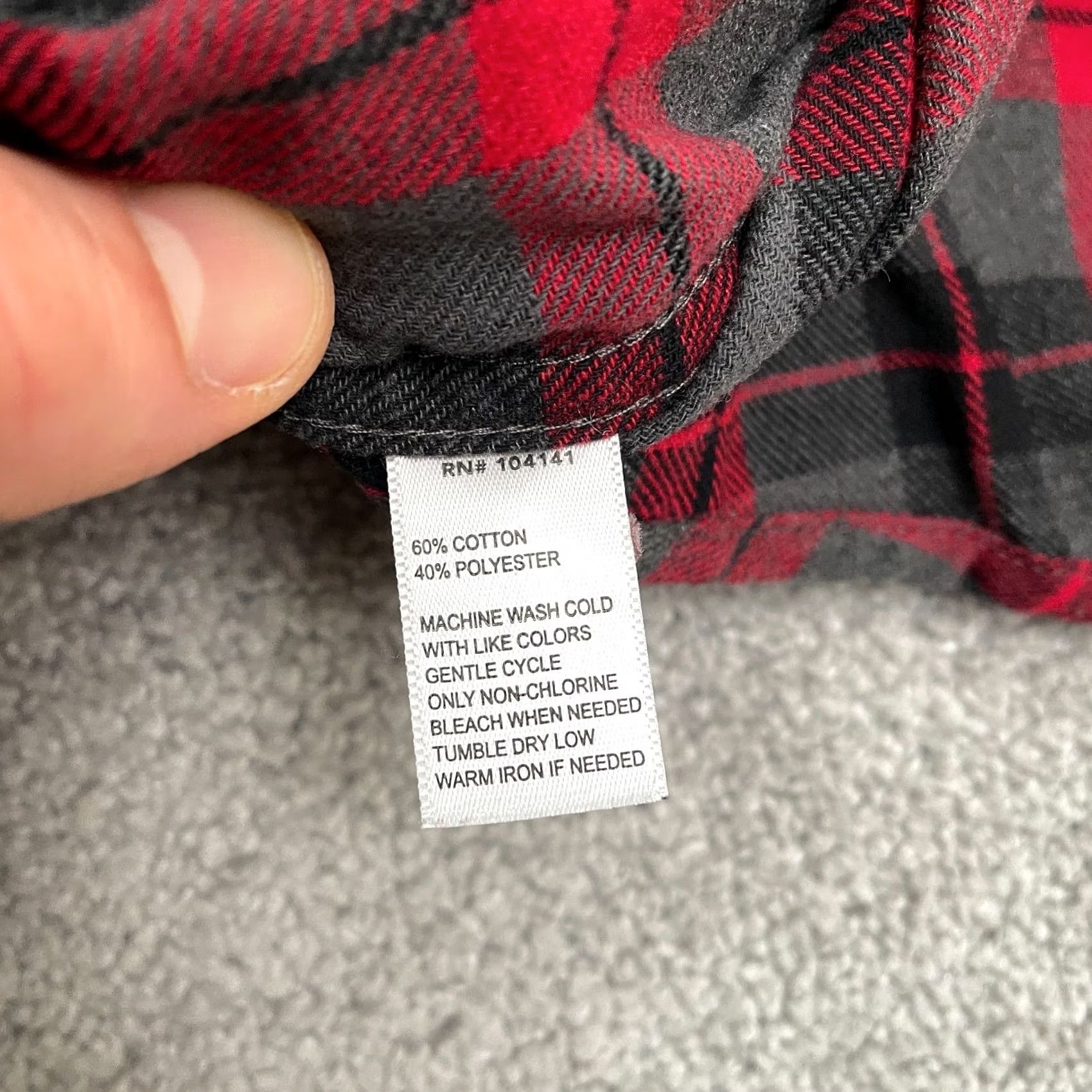 Vintage Field & Stream Flannel Shirt Mens L Red Gray Black Plaid Long Sleeve Casual Button-Up Modern Classic Size US L / EU 52-54 / 3 - 5 Thumbnail