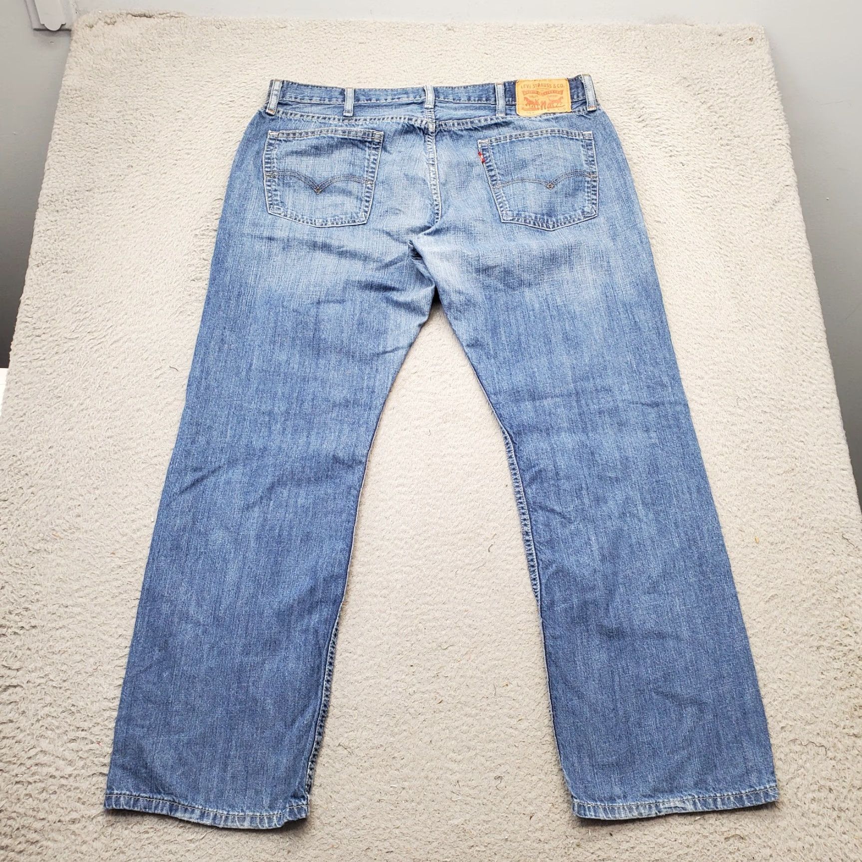 Levi's Levi's Jeans Mens Size 38 Levi's Jeans Mens Blue Denim Comfort Straight Leg Regular Waist 30" Inseam 38x30 Medium Wash Pocket 5 Size US 38 / EU 54 - 2 Thumbnail