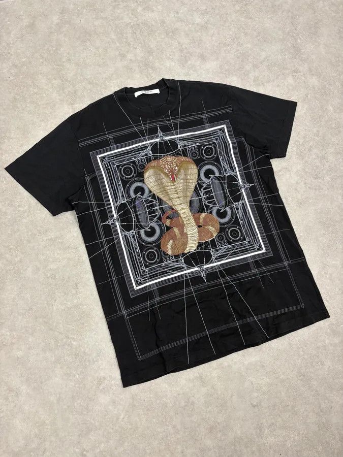 Givenchy SS2016 Givenchy Black Cobra T-Shirt by Riccardo Tisci Size US M / EU 48-50 / 2 - 4 Thumbnail
