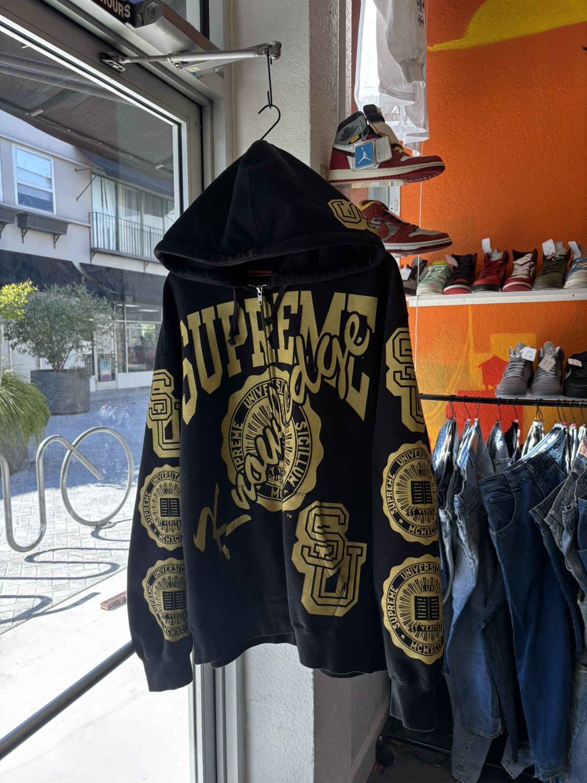 Supreme Supreme knowledge reigns zip VNDS Size US XL / EU 56 / 4 - 1 Thumbnail