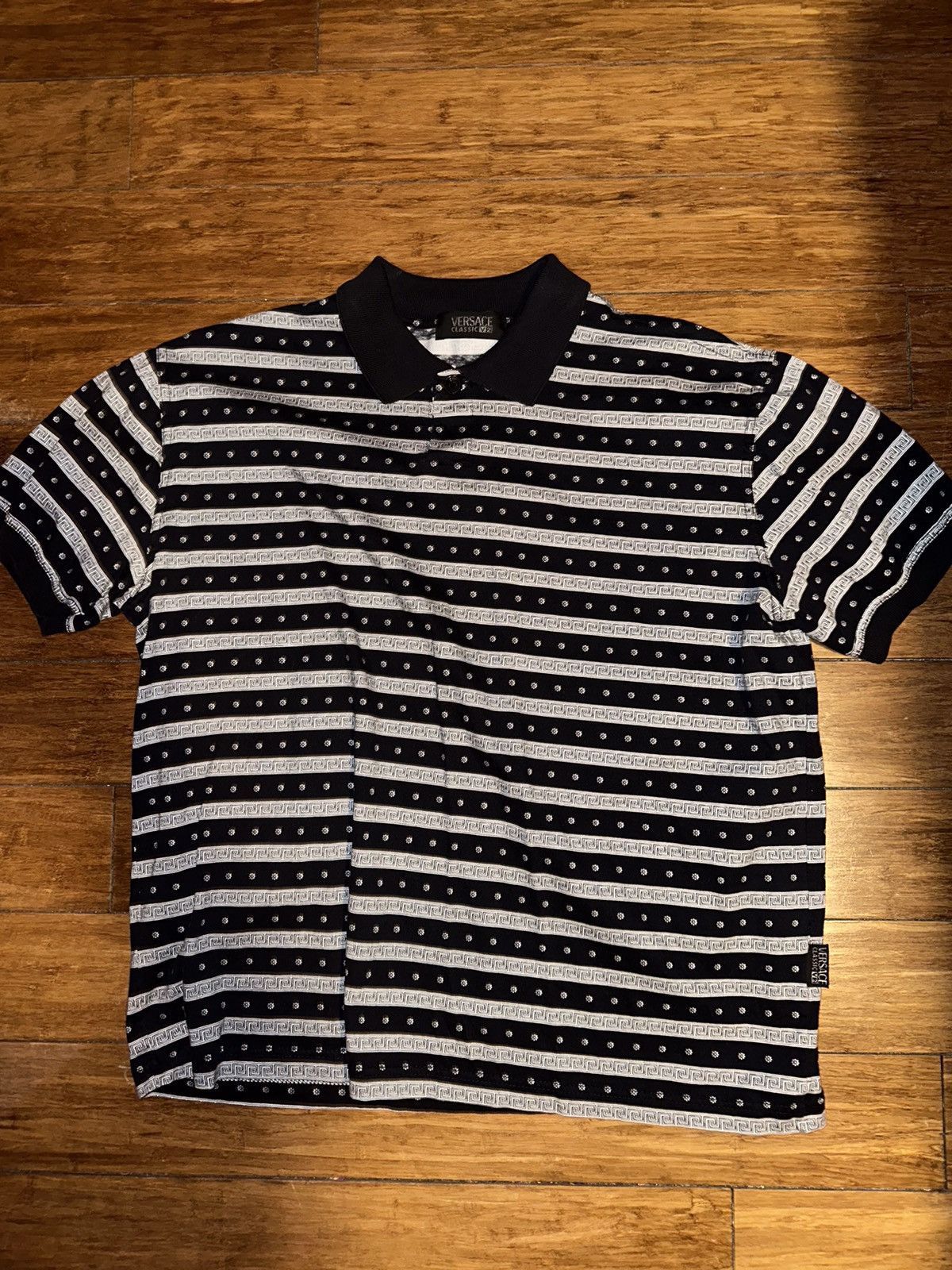 Versace Vintage versace v2 polo Size US L / EU 52-54 / 3 - 1 Thumbnail
