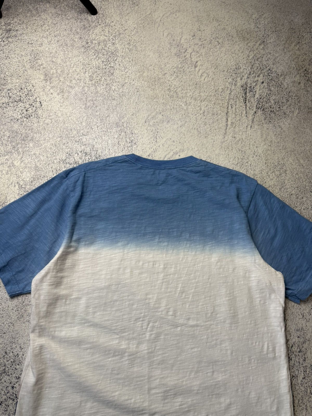 Uniqlo Mens T Shirt Uniqlo Hokusai Blue Pop Art Tee Size L Size US L / EU 52-54 / 3 - 22 Thumbnail