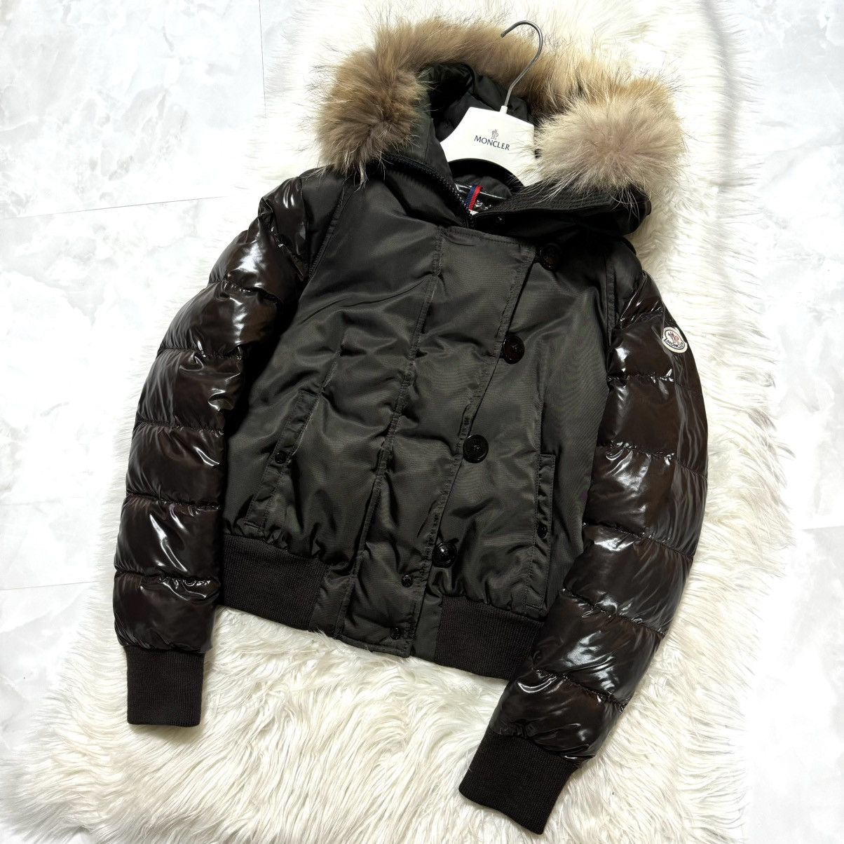 Moncler Moncler DESNA raccoon fur switching puffer down jacket Size XS / US 0-2 / IT 36-38 - 5 Thumbnail