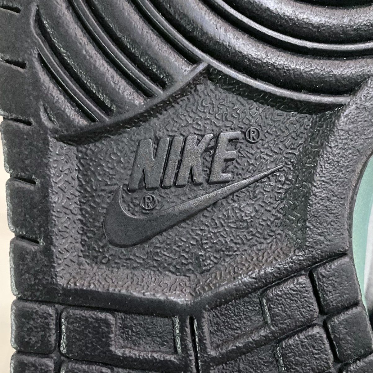 Nike SB Dunk High Sea Crystal 2004 Size US 8 / EU 41 - 17 Thumbnail