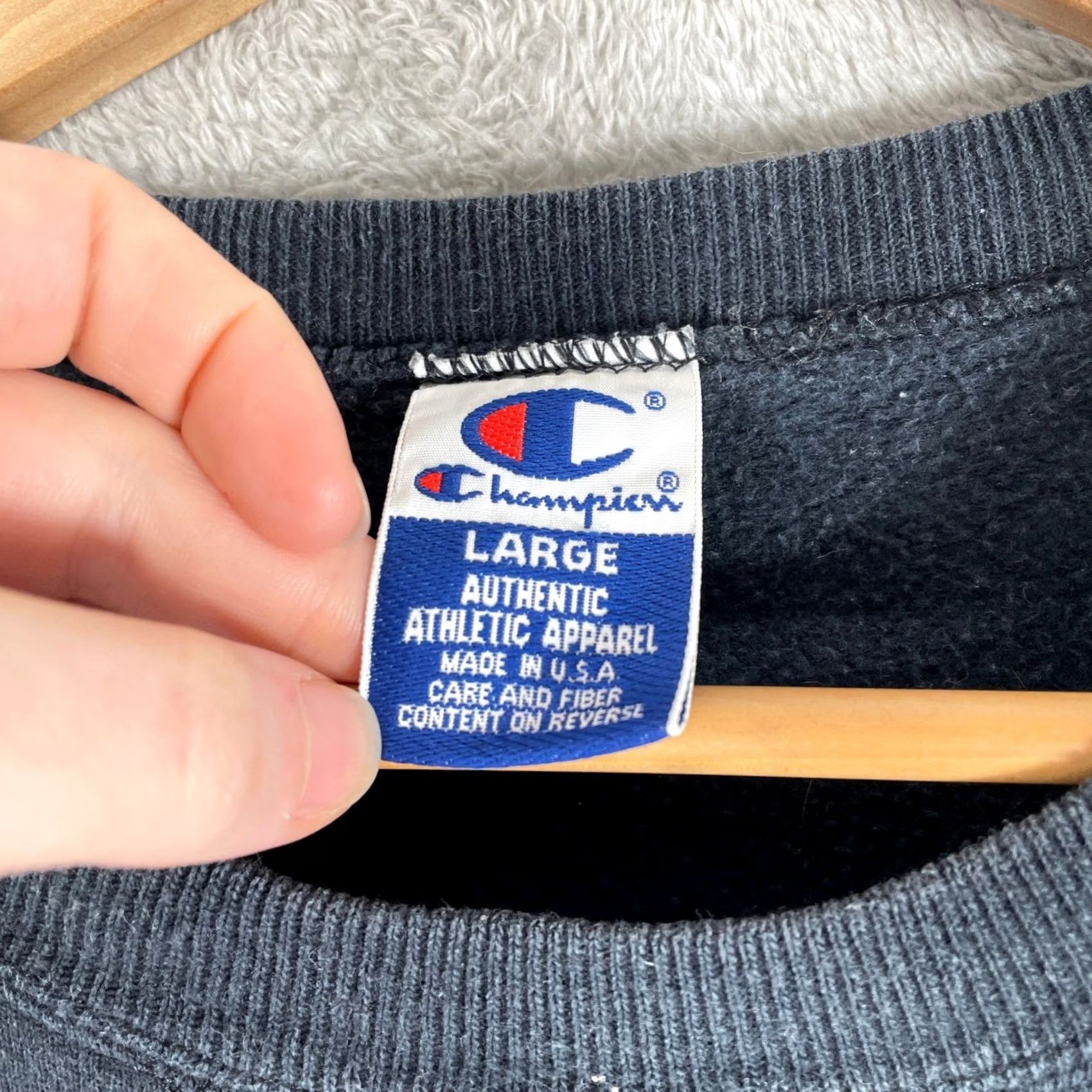 Champion VINTAGE Champion Shirt L Carroll College Sweatshirt Adult Crewneck Navy USA Size L / US 10 / IT 46 - 4 Thumbnail