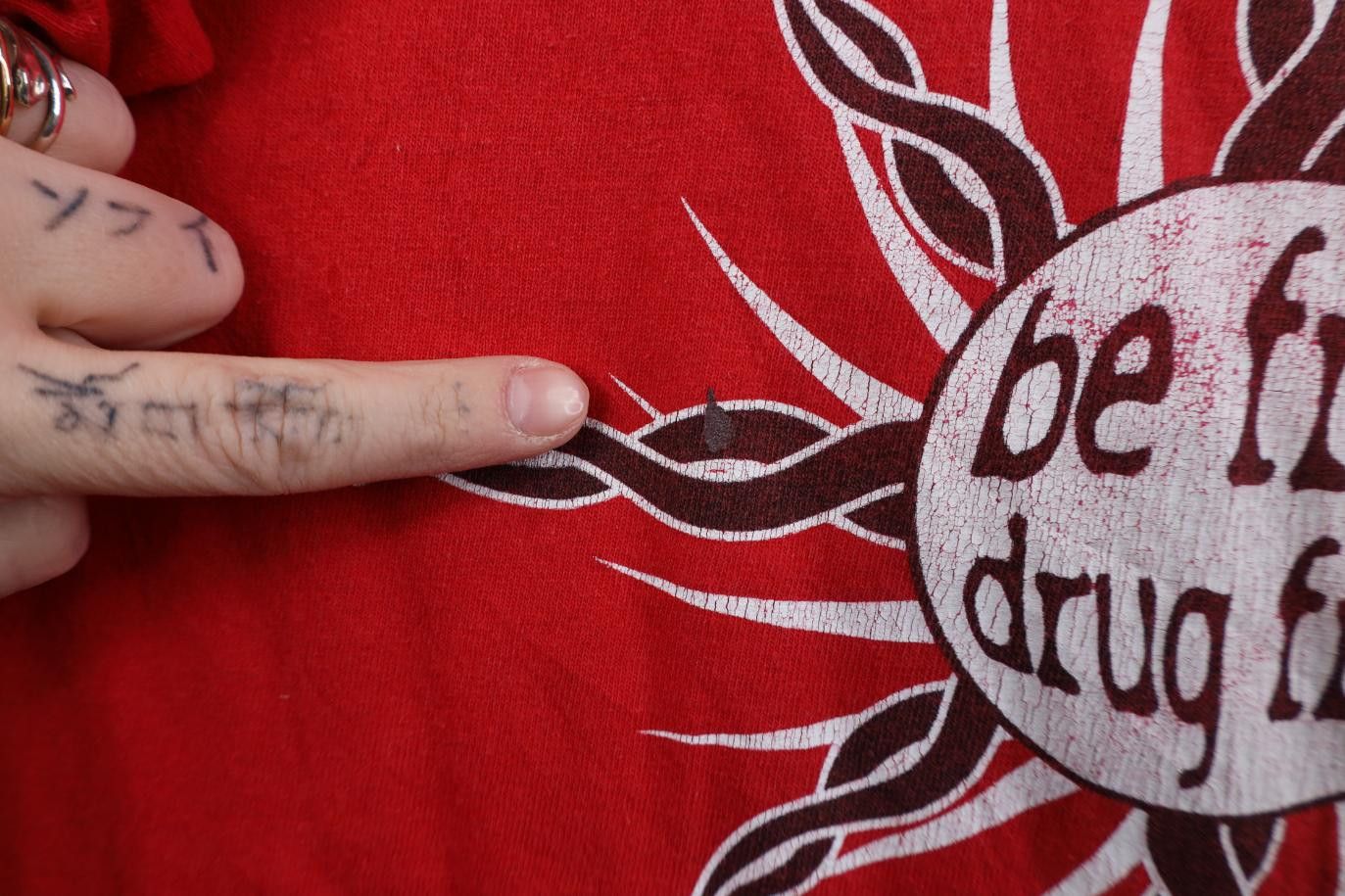Vintage Vintage Y2K Streetwear Tribal Sun Be Free Drug Free T-Shirt Size US M / EU 48-50 / 2 - 5 Thumbnail