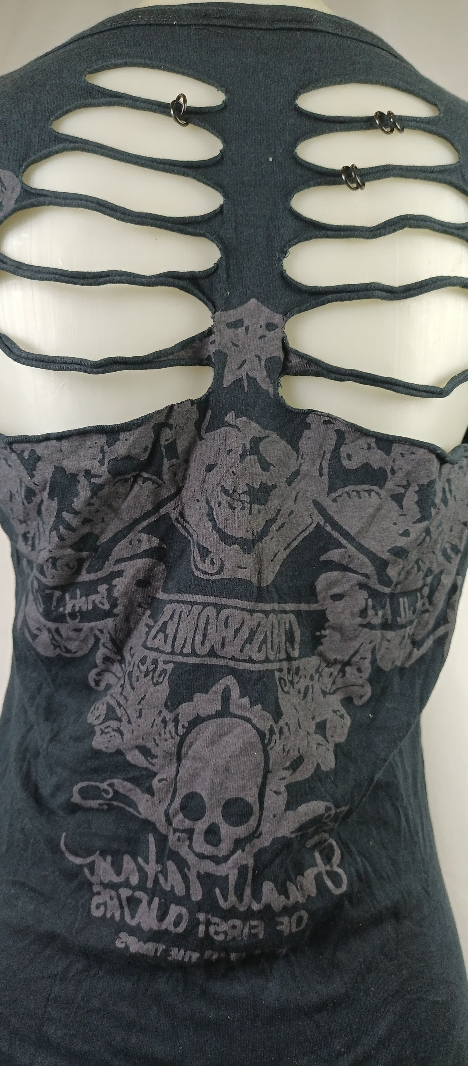 Vintage Crossbonez Distressed Skull Short Sleeve Strict TShirt Size M / US 6-8 / IT 42-44 - 18 Thumbnail