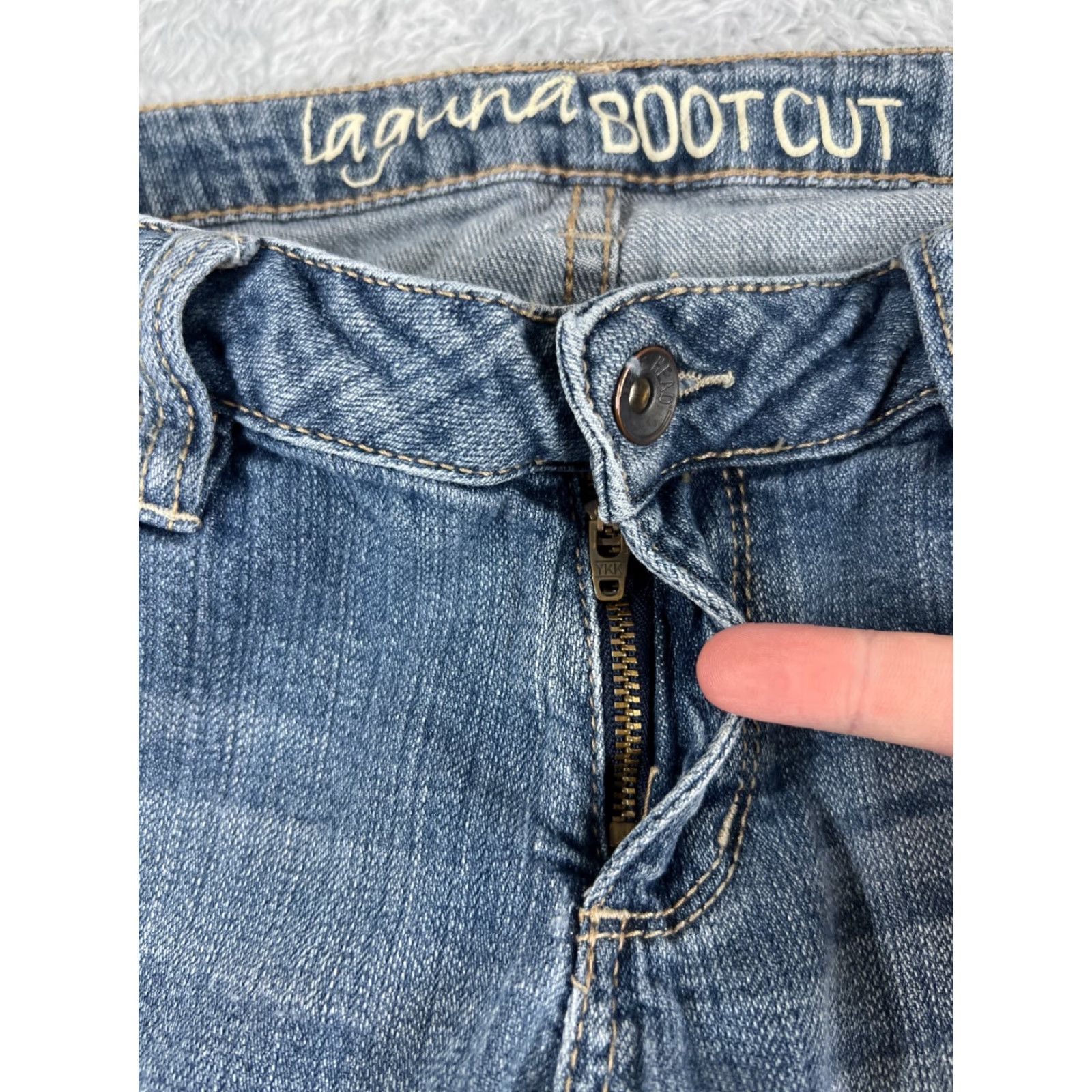 Vintage Bullhead Jeans Womens Bootcut Denim Blue 28x32 Low Rise 5-Pocket Stretch Cotton Blend 28 Denim Jeans Womens Size 28" / US 6 / IT 42 - 5 Thumbnail