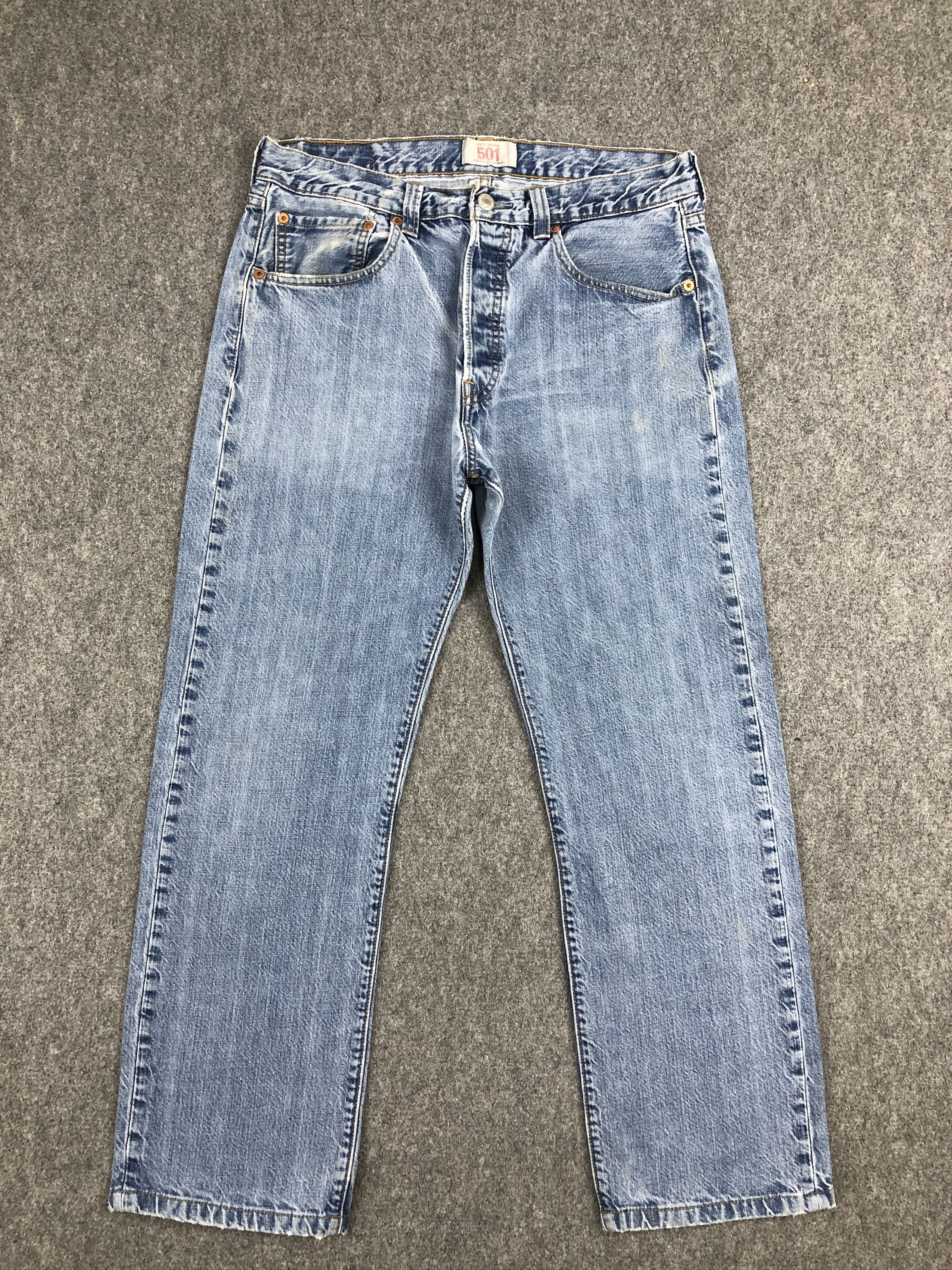 Levi's Vintage Levi's 501 Light Wash Faded Jeans DP2242 Size US 31 - 1 Thumbnail