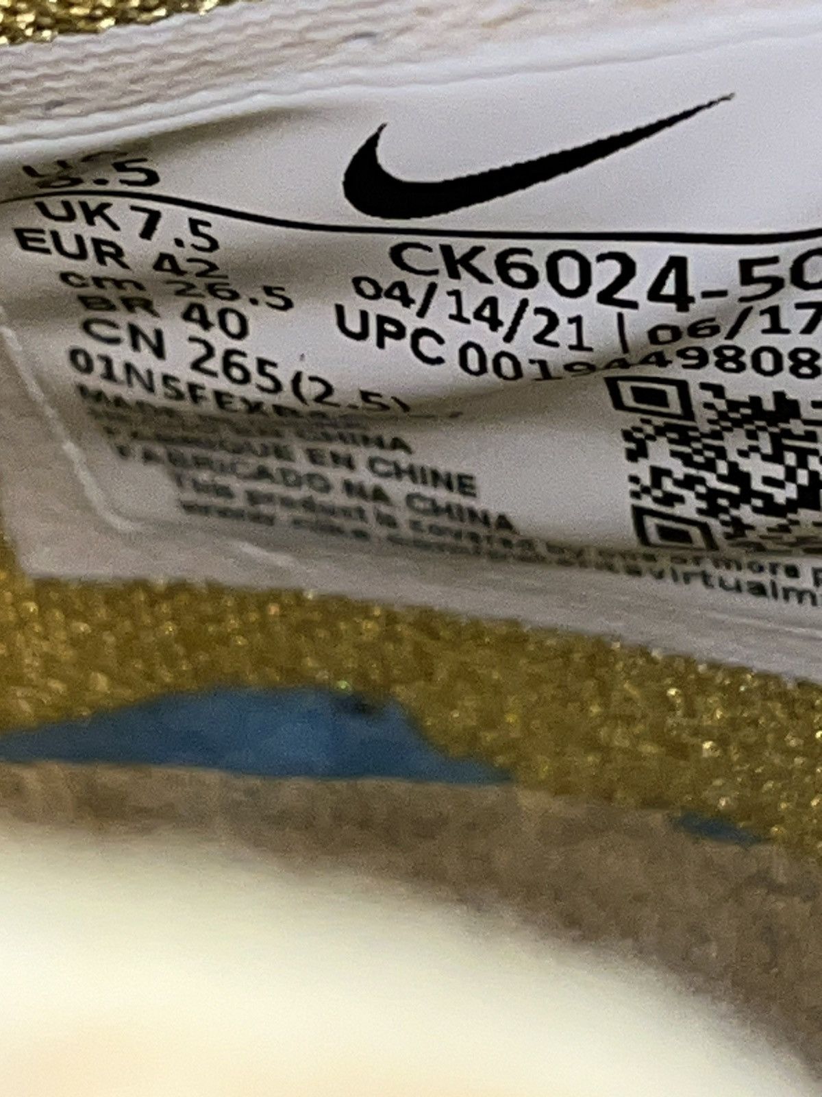 Nike Lebron Soilder 14 Purple Gold Size US 8.5 / EU 41-42 - 8 Thumbnail