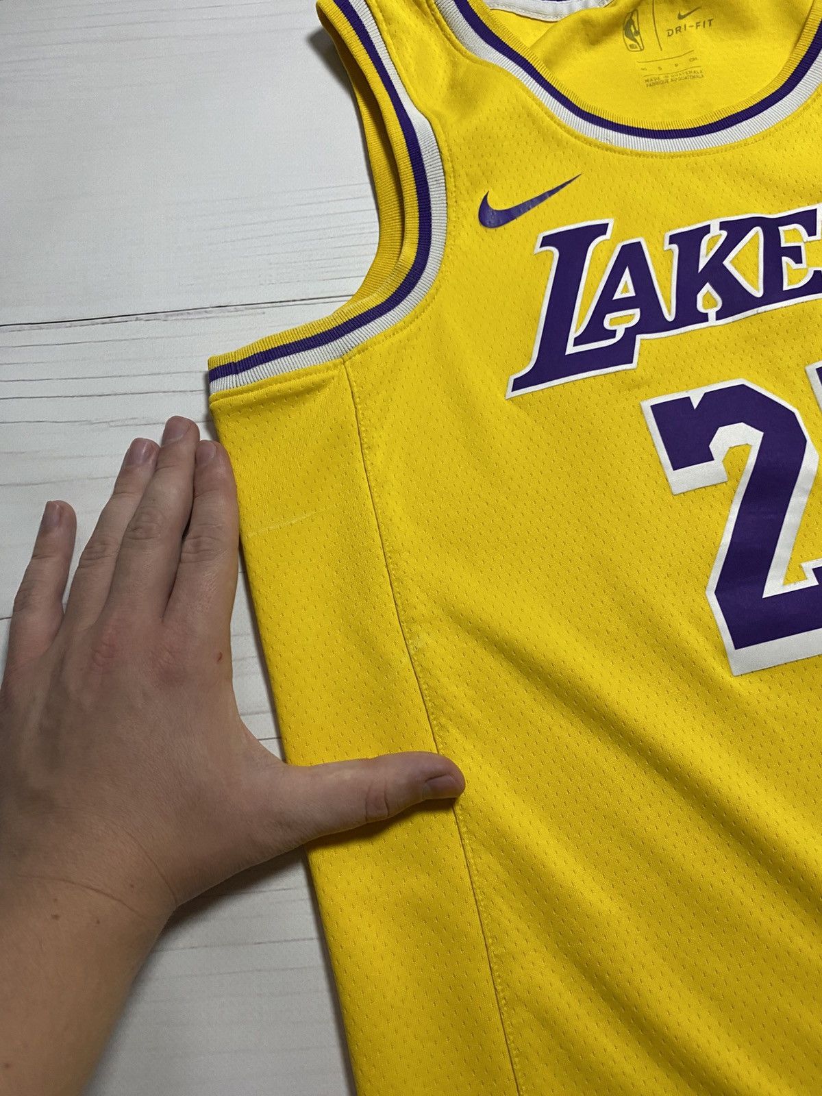 NBA × Nike NBA Nike Lakers #23 LeBron James y2k jersey Size US S / EU 44-46 / 1 - 9 Thumbnail