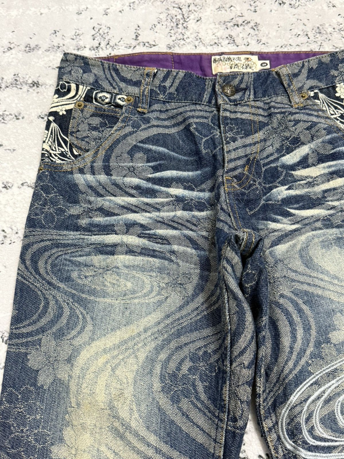 Karakuri Tamashii Vintage Karakuri Tamashi Sakura Embroidered Mini Flare Denim Size US 28 / EU 44 - 4 Thumbnail