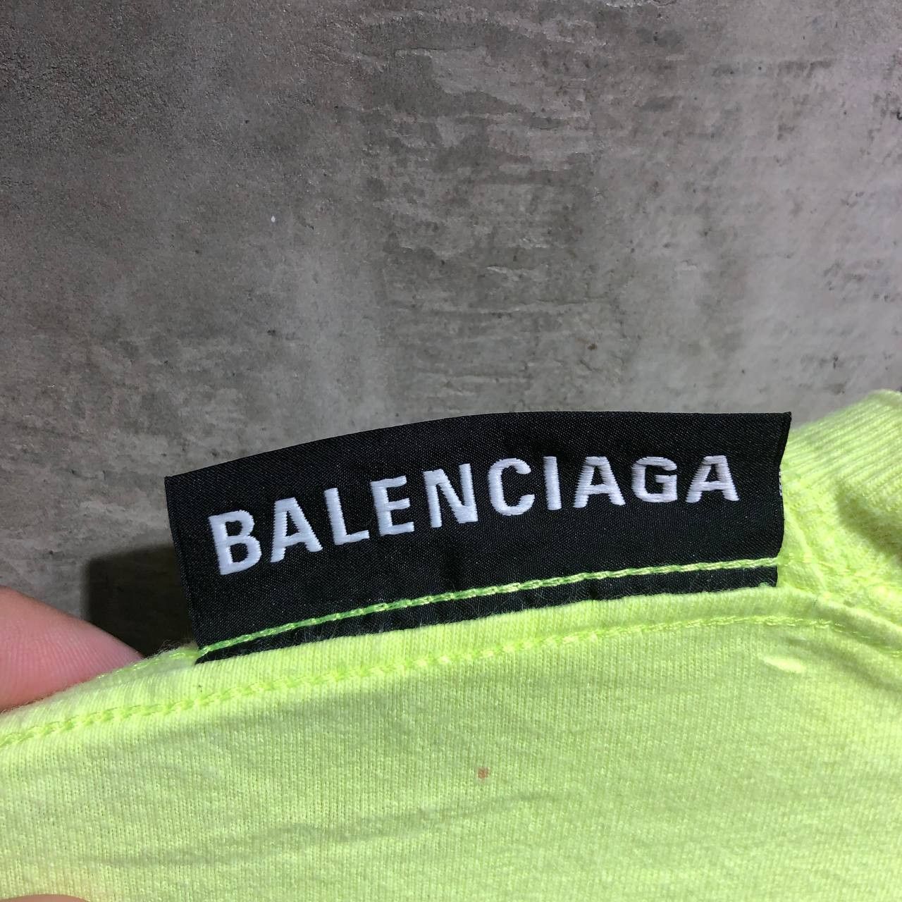 Balenciaga Balenciaga Neon Logo patch detail tee Size US L / EU 52-54 / 3 - 4 Thumbnail