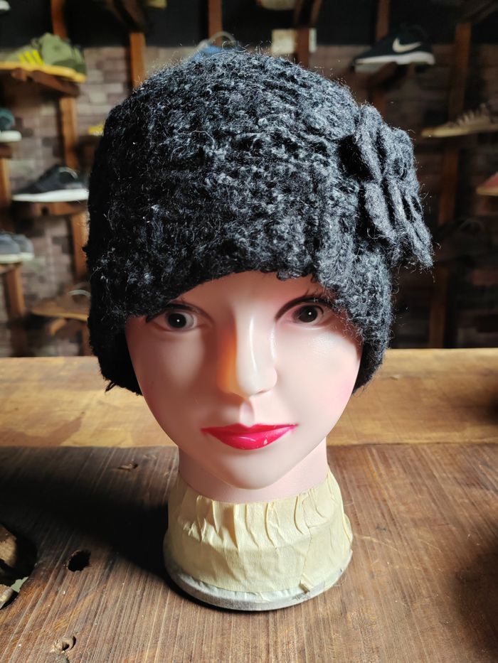 Japanese Brand Vintage Crochet Knitted handmade Beanie Snowcap Size ONE SIZE - 2 Thumbnail