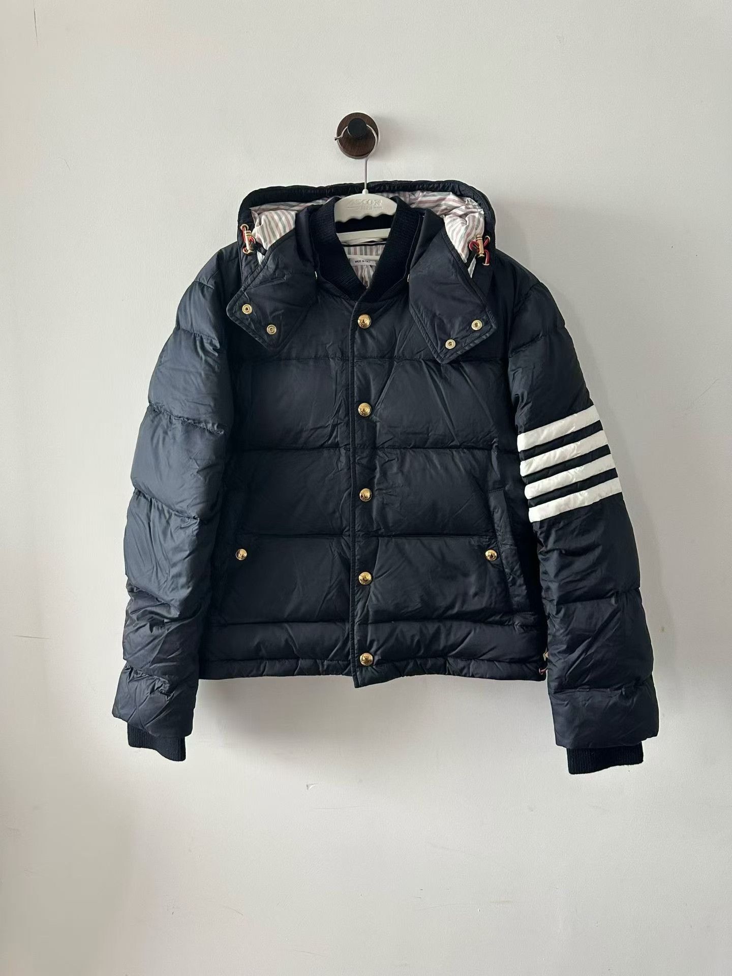 Thom Browne Thom Browne Navy Gold Button Hooded Down Jacket Size US XS / EU 42 / 0 - 1 Thumbnail