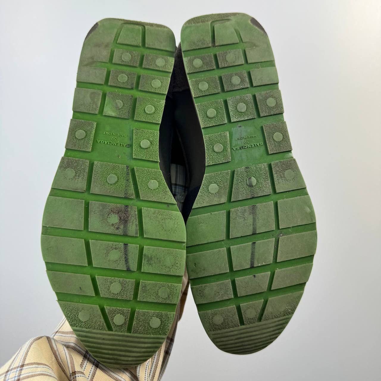 Balenciaga Balenciaga Race Runner Mesh Sneakers Mens Size EU 39 Size US 6 / EU 39 - 11 Thumbnail