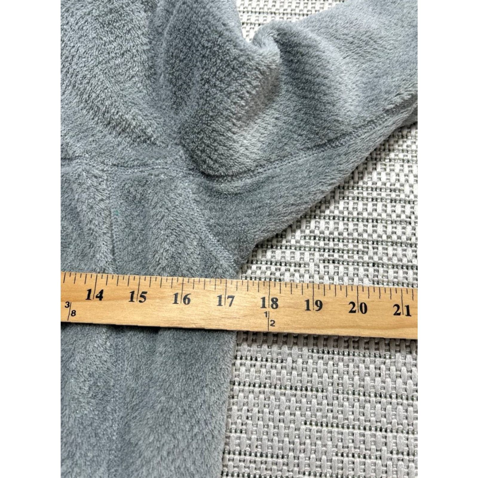 Patagonia Patagonia Shirt Womens XS Gray Mock Neck Fleece Sweater Kangaroo Pocket Pullover Outdoor Winter 90s Size XS / US 0-2 / IT 36-38 - 7 Thumbnail