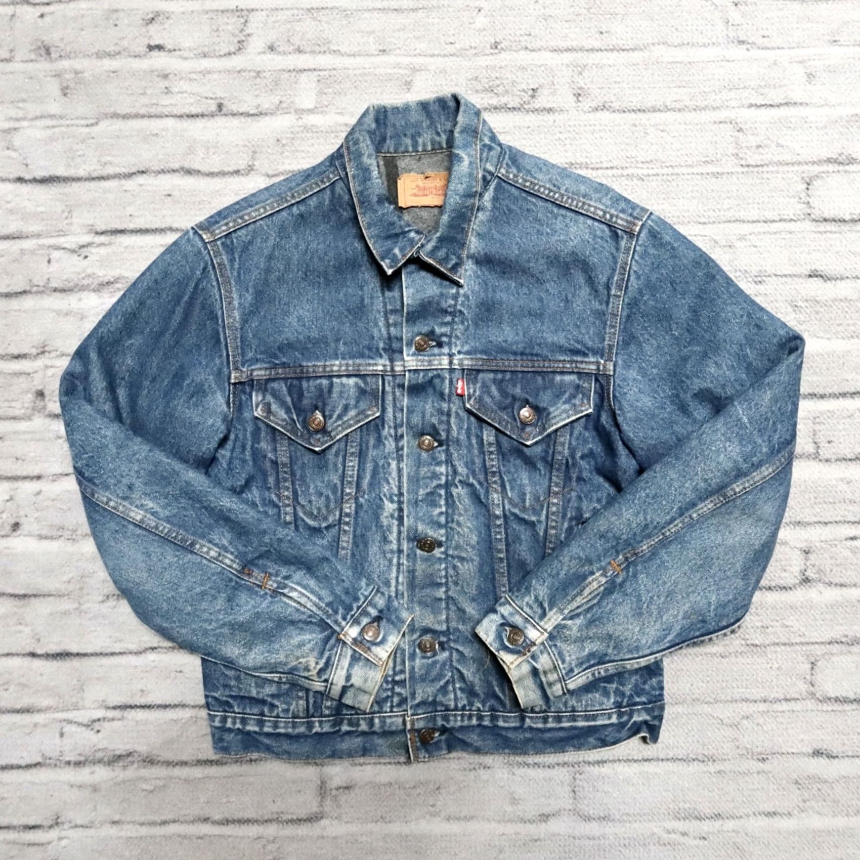 Levi's VINTAGE Levi's Jacket Denim Trucker 90s Sherpa Lined Medium Wash Jacket Mens 40"} Size US 40 / EU 56 - 2 Thumbnail