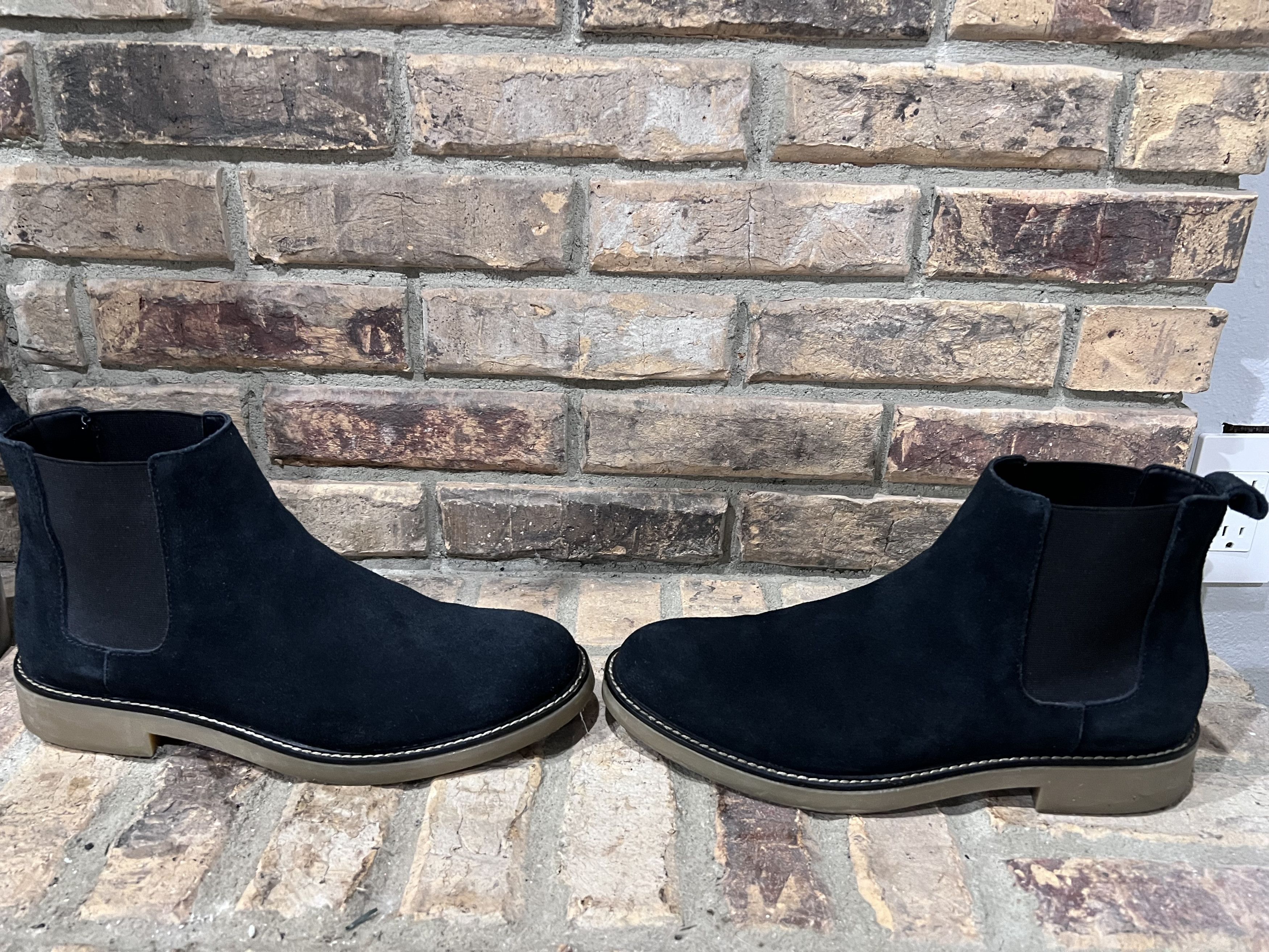 Zara Zara Suede Chelsea Boots Size US 10 / EU 43 - 2 Thumbnail