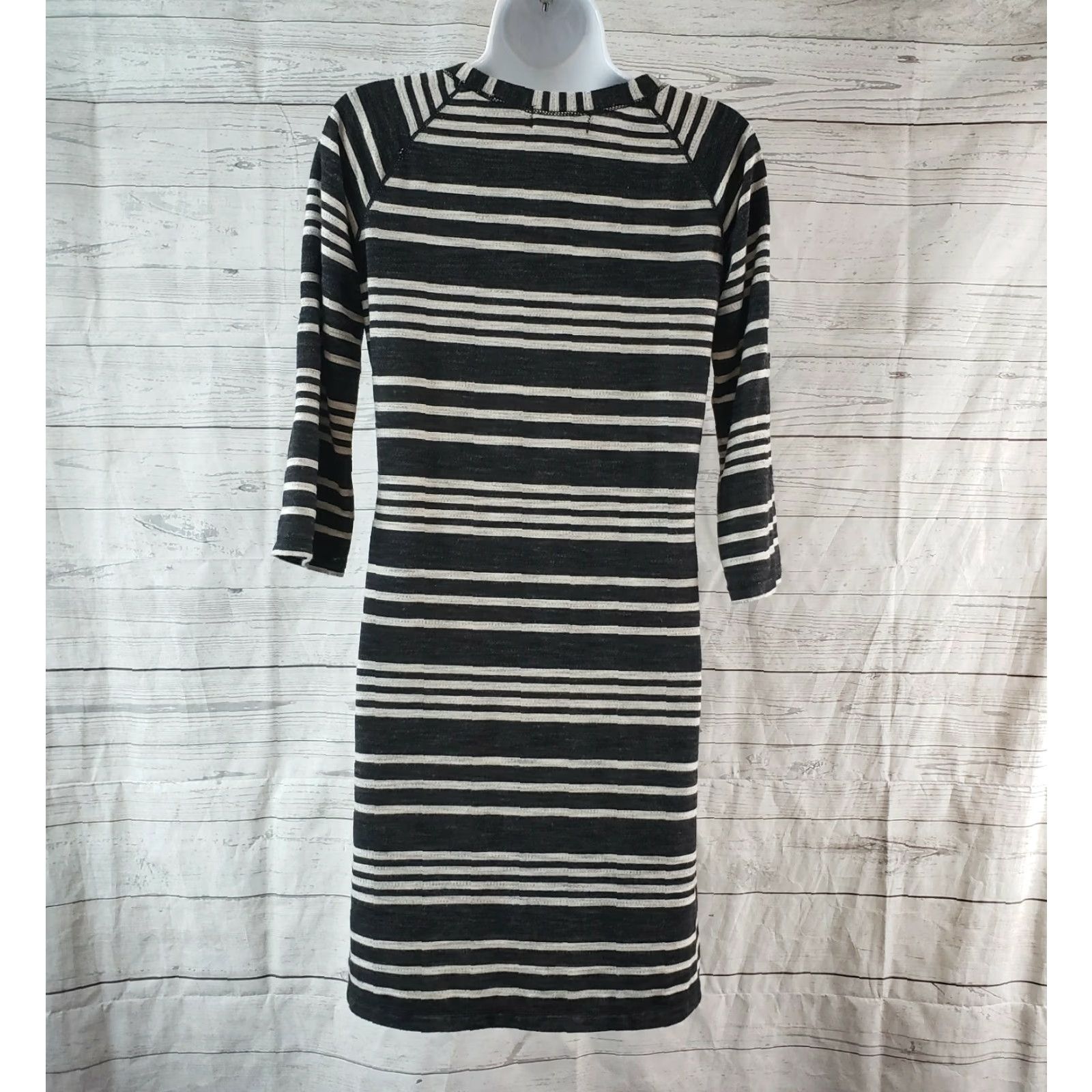 Vintage Max Studio Weekend Dress Womens XS Black Striped 3/4 Sleeve Rayon Blend Shift Casual Size XS / US 0-2 / IT 36-38 - 4 Thumbnail