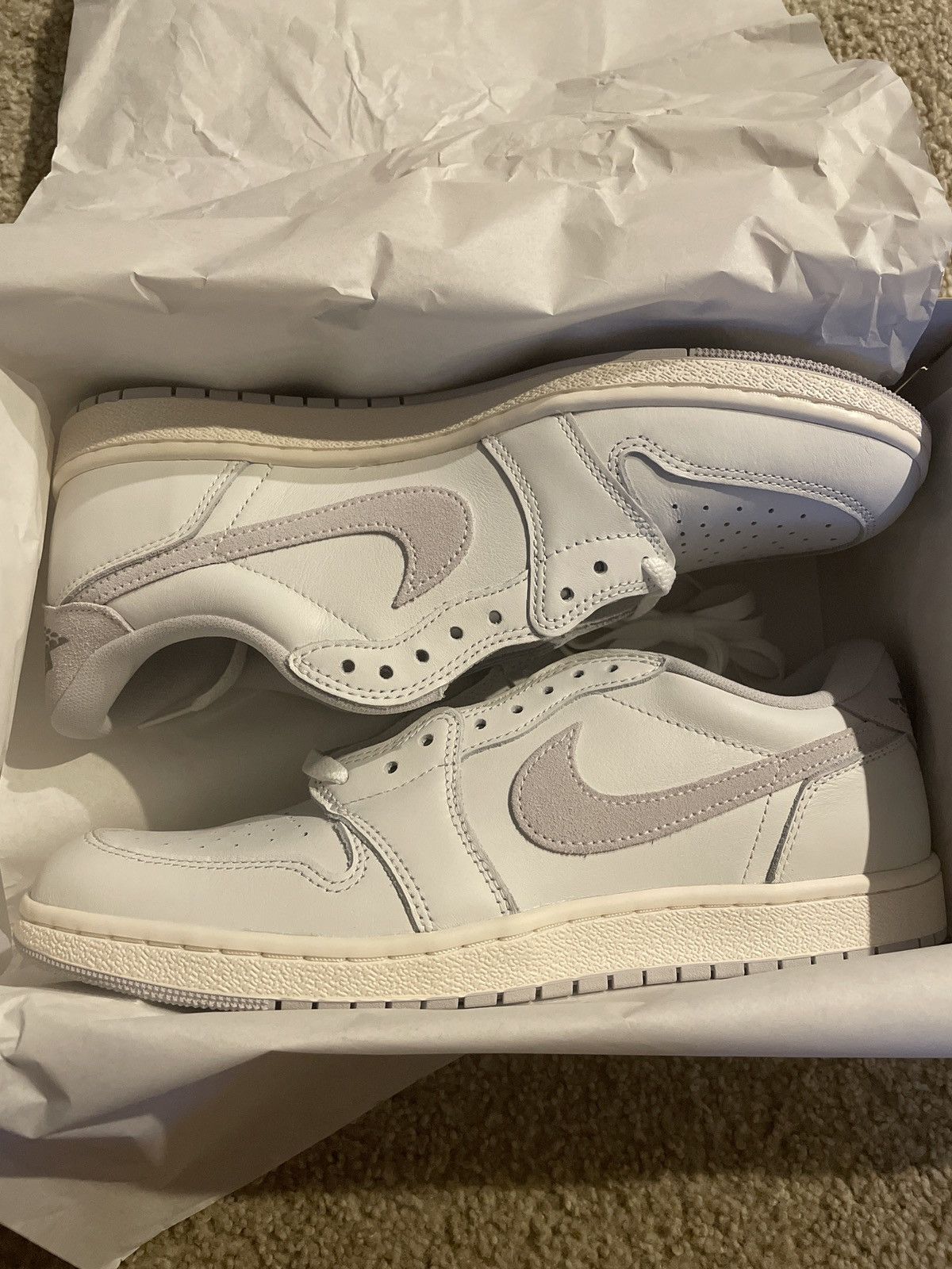image of Jordan Nike Air Jordan 1 Low 85 Neutral Grey Shoes in White/Grey, Men's (Size 11)