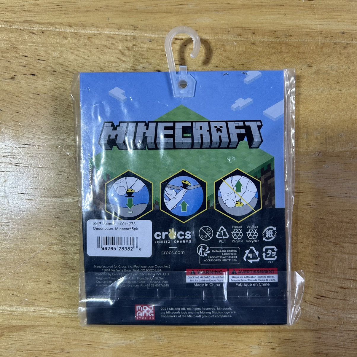 Crocs Minecraft Crocs Jibbitz Charms Mojang 5-Pack NEW Size ONE SIZE - 2 Thumbnail